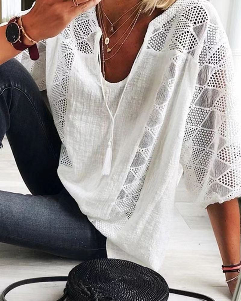 Women's Lace Hollow-Out Spliced U-Neck 3/4 Sleeve T-Shirt