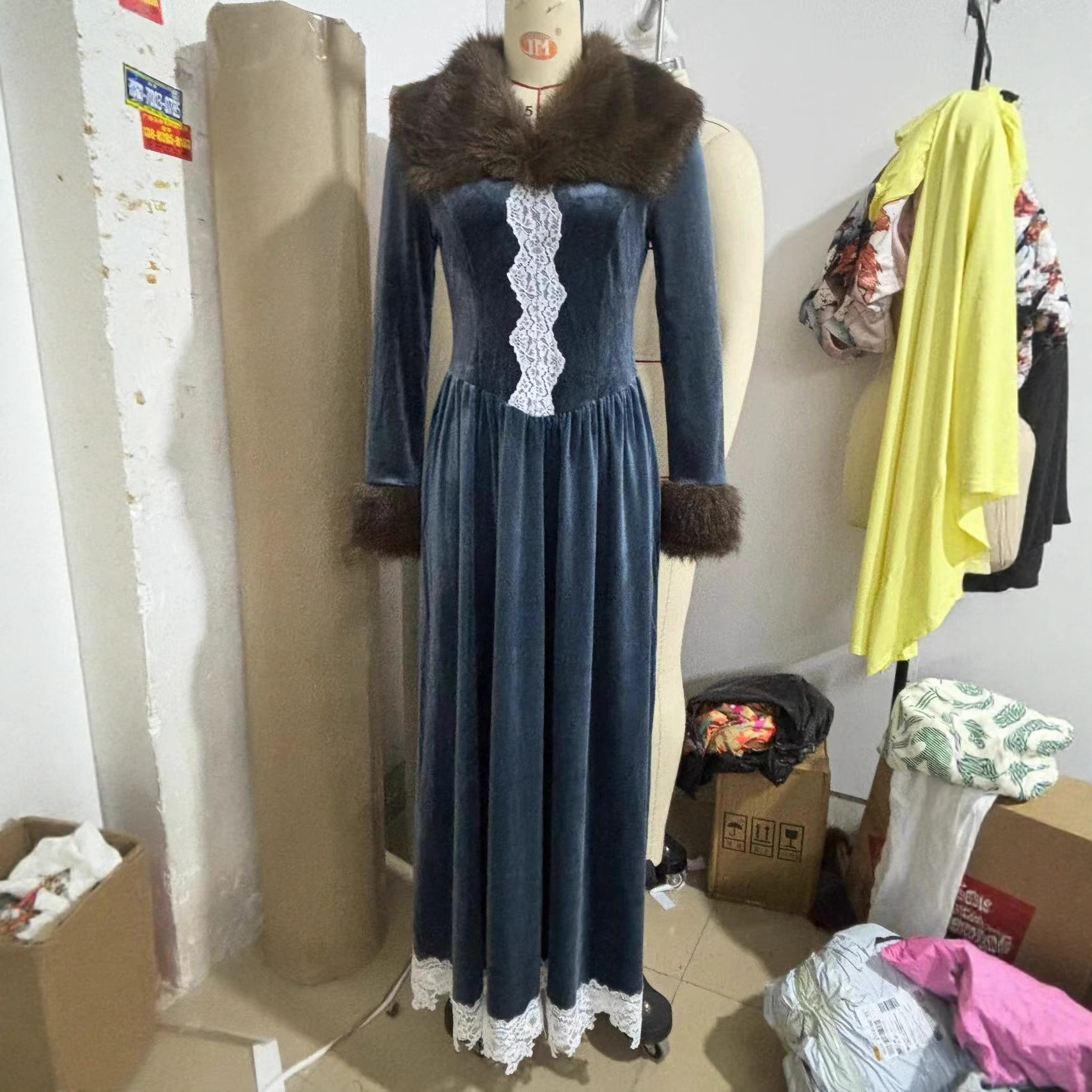 Women's Long Sleeve Gold Velvet Dress with Faux Fur Collar and Lace Trim