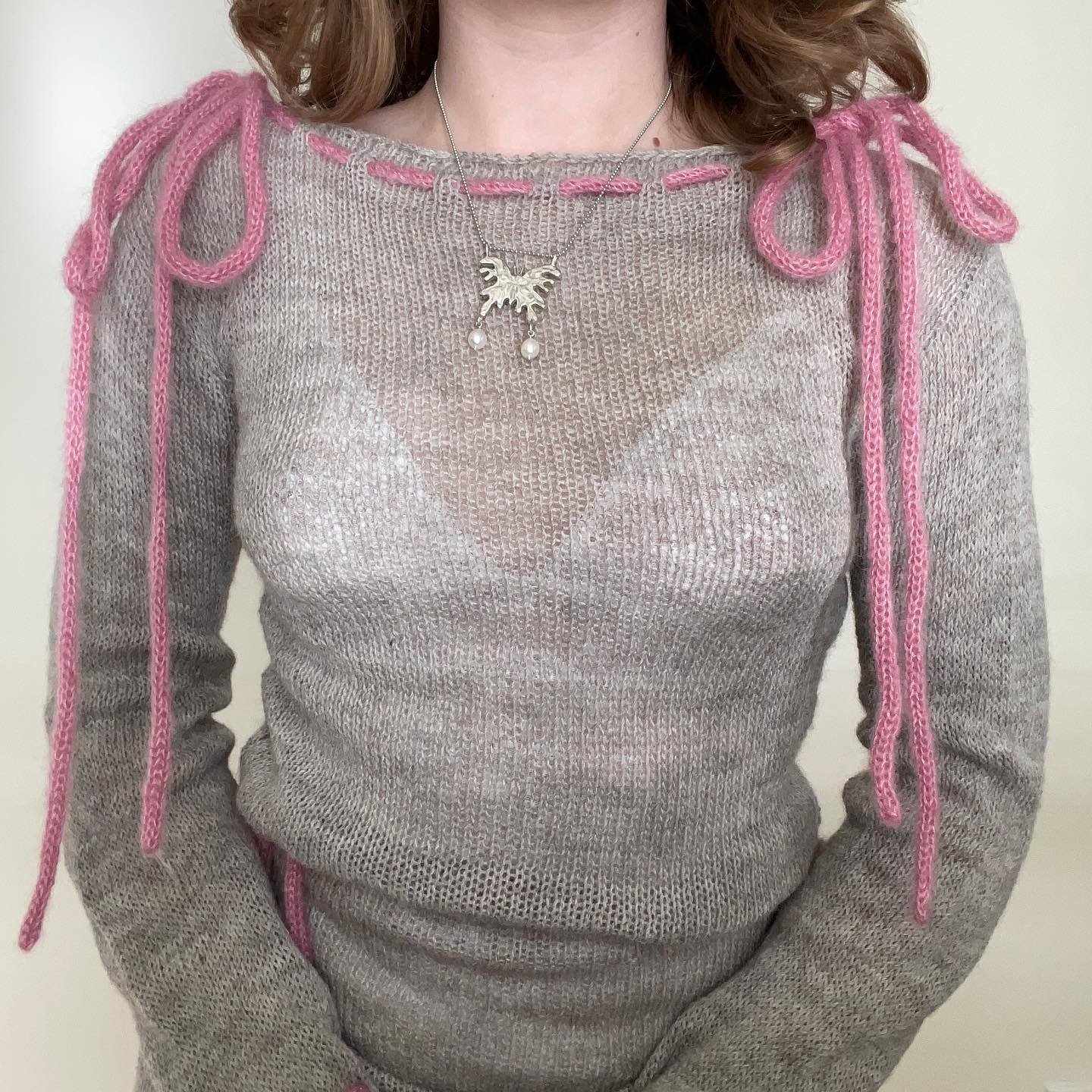 Women's Round Neck Long Sleeve Color-Block Tie Knit Dress with Bell Sleeves