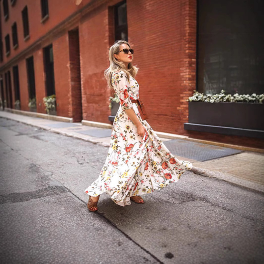 Floral Print Chiffon Maxi Dress with Flared Skirt and Slim Fit