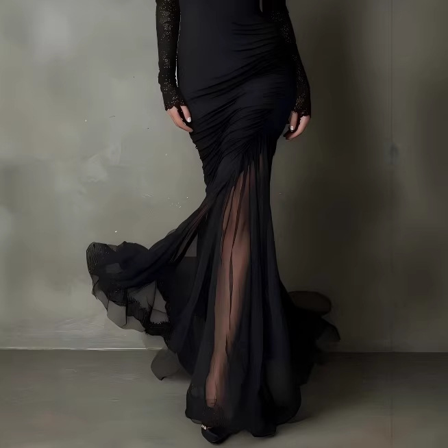 Elegant Vintage Lace Mermaid Maxi Dress with Mesh Hem