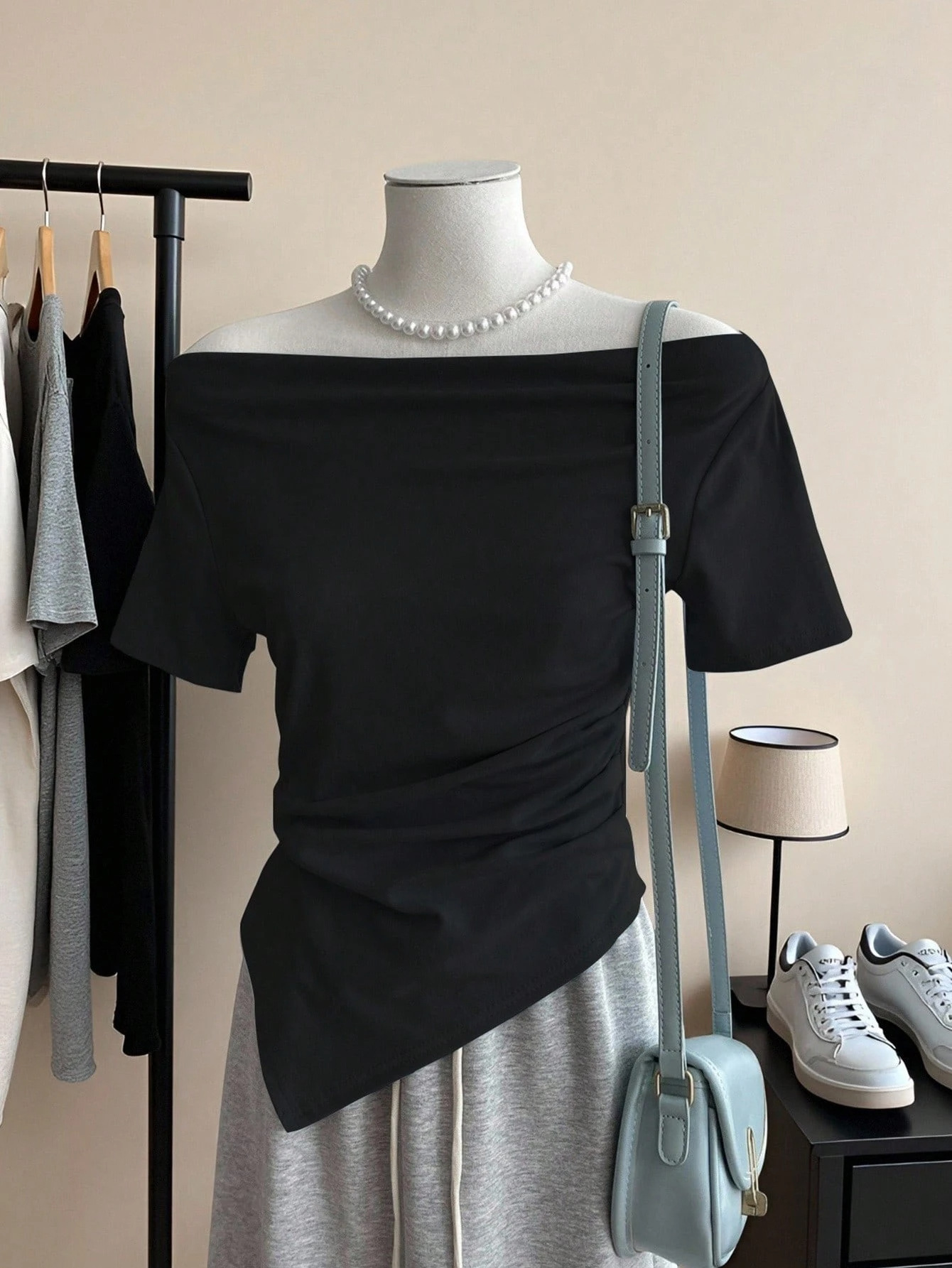 Off-Shoulder Asymmetrical Short Sleeve T-Shirt Women's Slim Cropped Top
