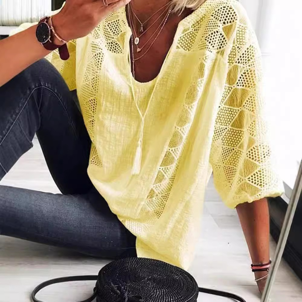 Women's Lace Hollow-Out Spliced U-Neck 3/4 Sleeve T-Shirt