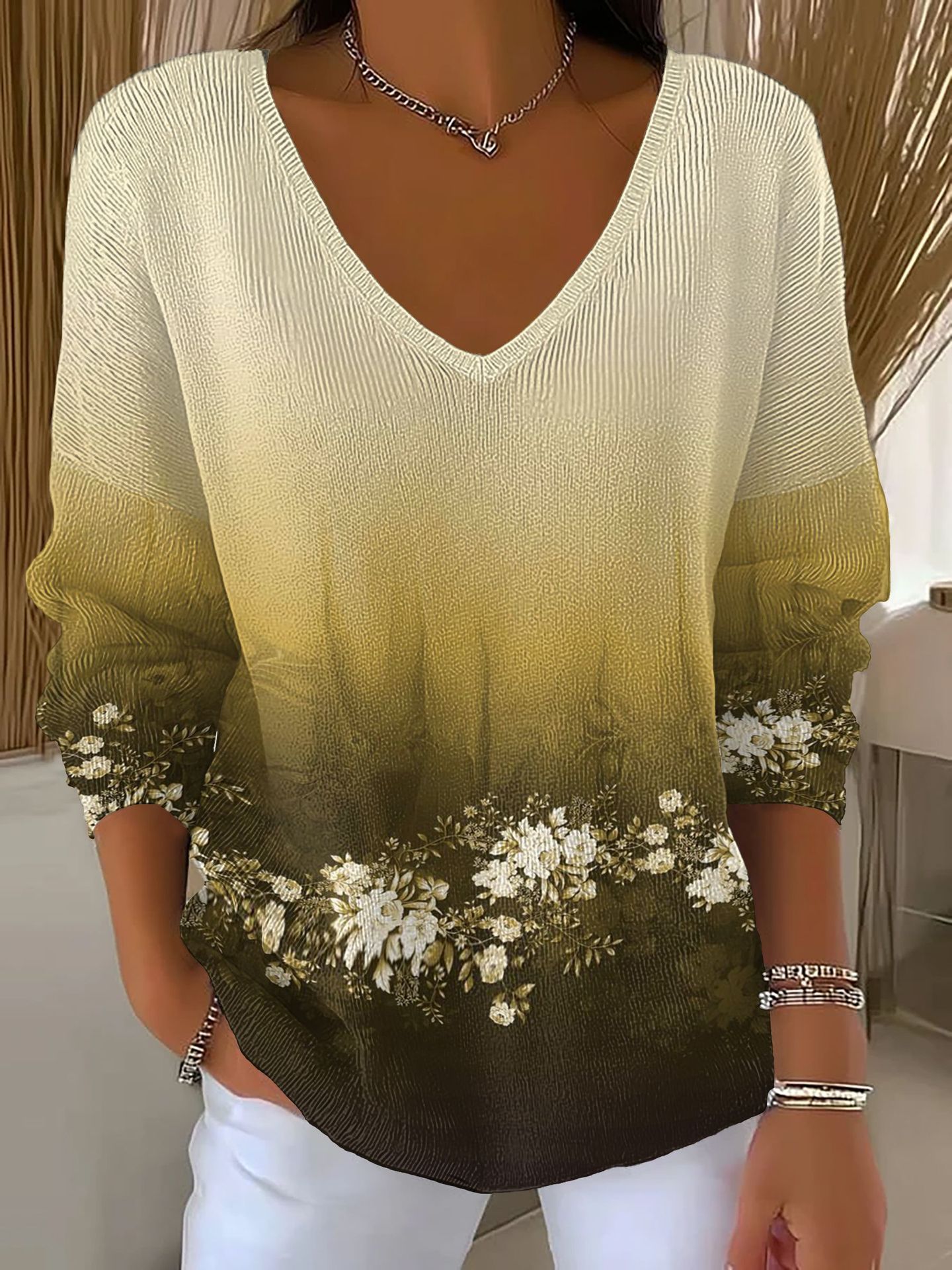 Women's Floral Star Print V-Neck Long-Sleeve T-Shirt