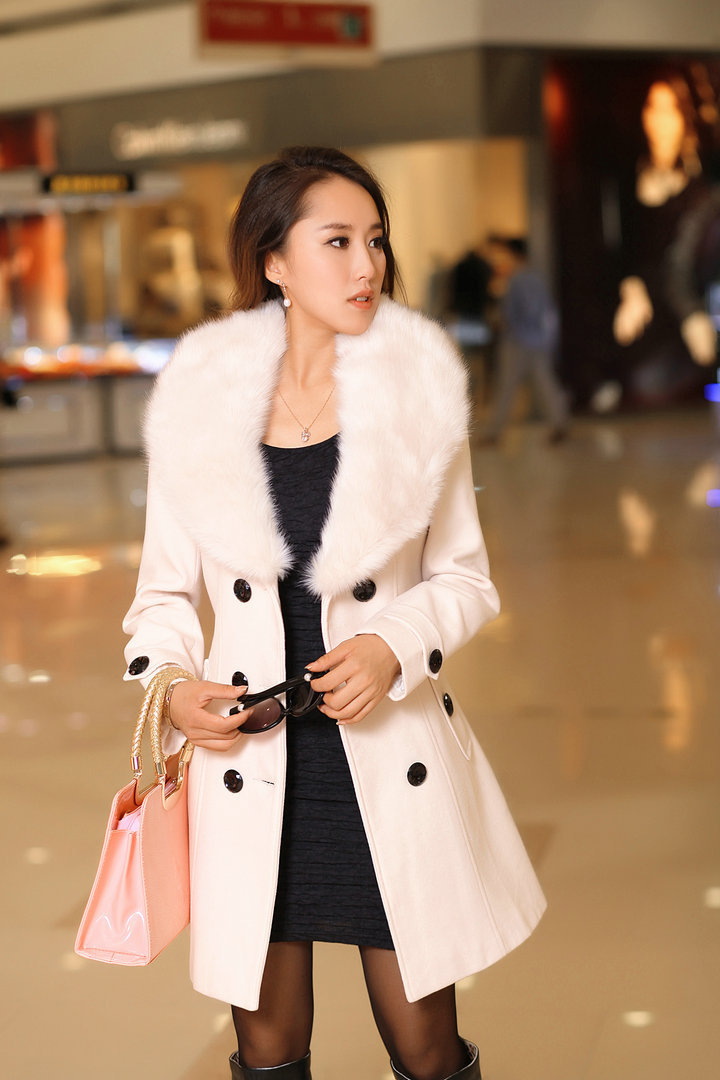 Women's Double-Breasted Wool Coat with Faux Fur Collar, Mid-Length Korean Style