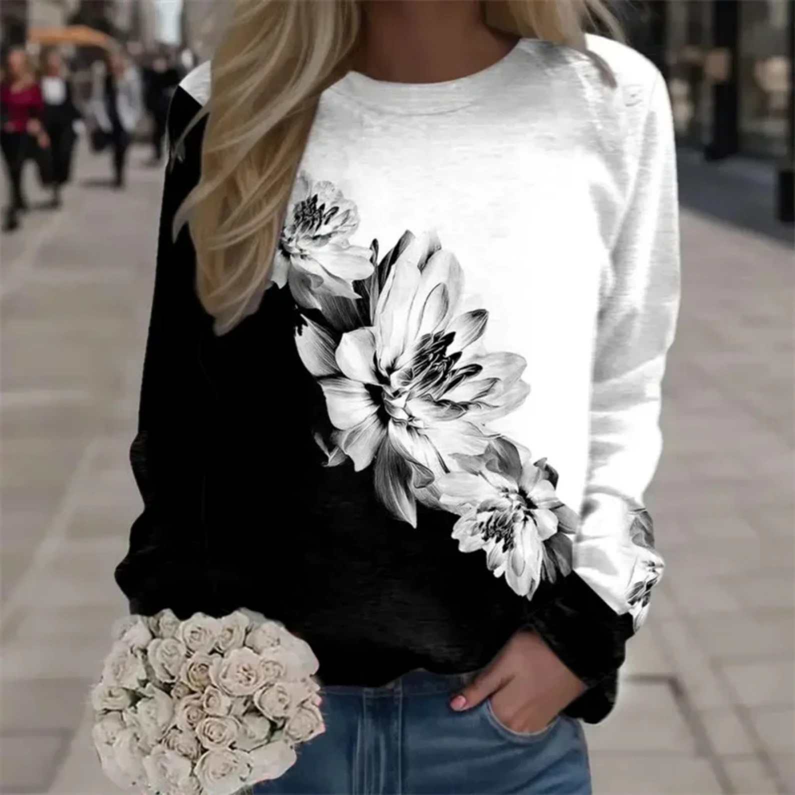 Women's Floral Butterfly Print Crewneck Sweatshirt