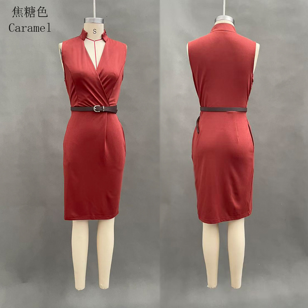 Elegant Sleeveless Belted Dress with Pockets