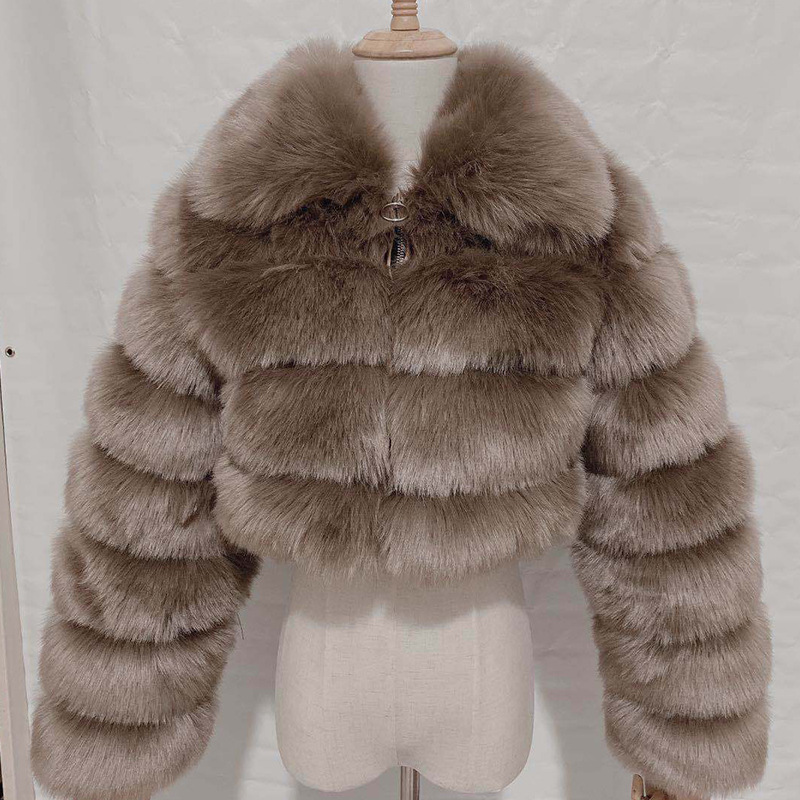 Faux Fur Cropped Jacket with Collar and Long Sleeves