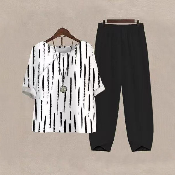 Women's Printed Two-Piece Set with Round Neck Half-Sleeve Top and Loose Pants
