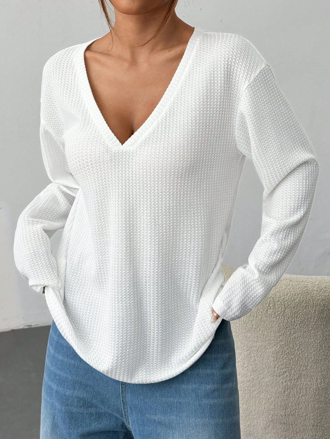 Women's Loose V-Neck Long Sleeve Knit Top