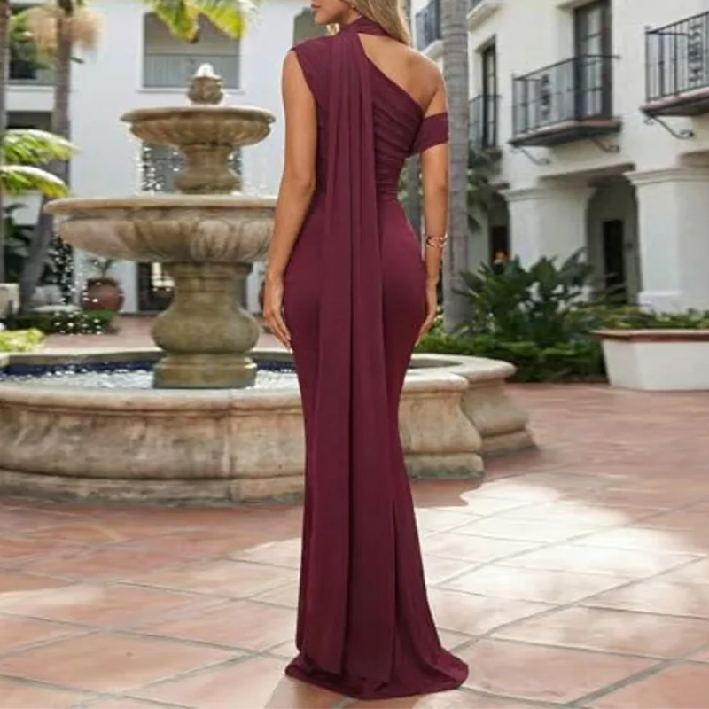 Elegant One-Shoulder Bodycon Maxi Dress with Ribbon Accent