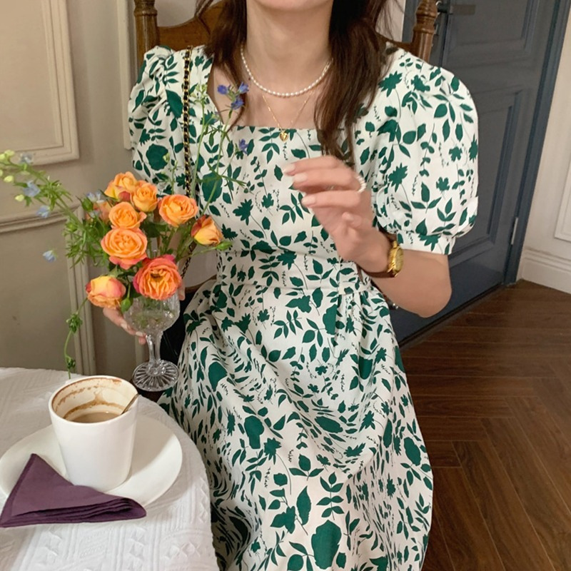 Daisy Floral Tie-Waist Midi Dress with Square Neck and Puff Sleeves