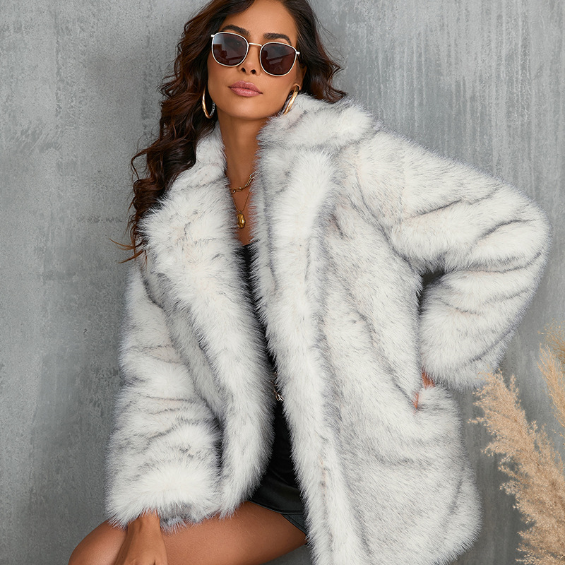 Plus Size Faux Fur Short Blazer Coat with Suit Collar