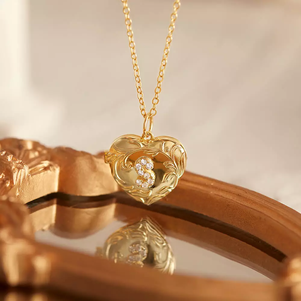 Vintage Engraved Heart Photo Necklace