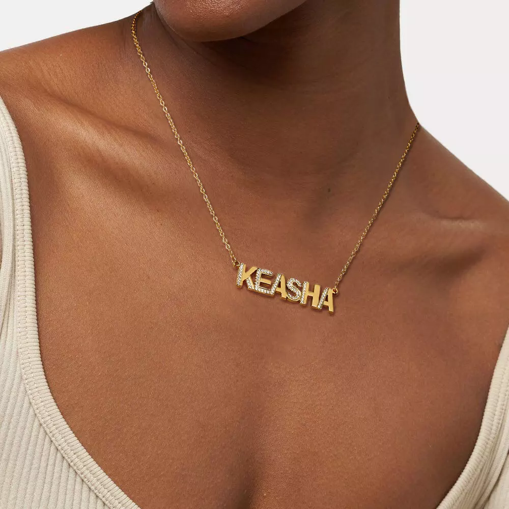 Shining Detail Retro Fluted Name Necklace
