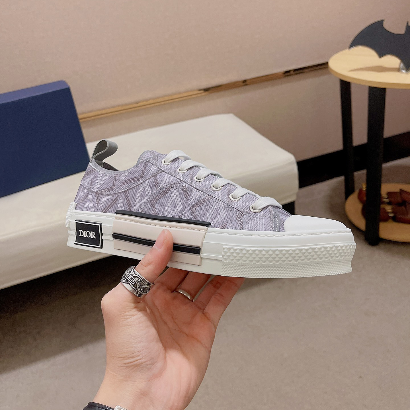 New Low-Top B21 Canvas Sneakers 01