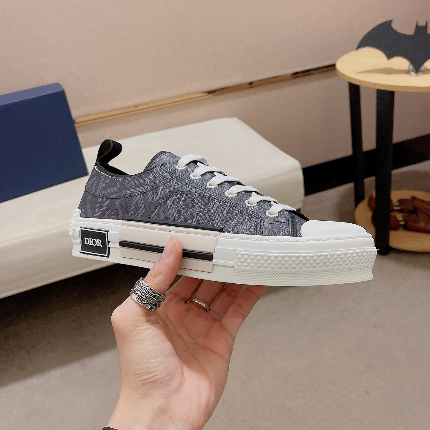 New Low-Top B21 Canvas Sneakers 03
