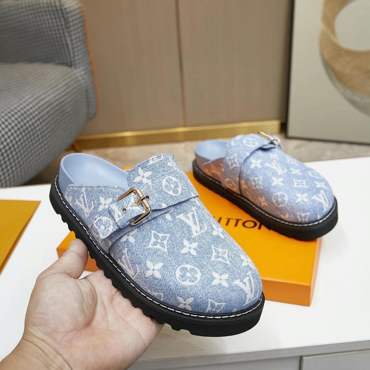 New Summer Luxury Fashion Shoes Slippers PD02052402