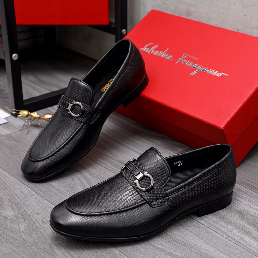 Fashion Loafers Leather Embossed Leather Shoes PD02060103