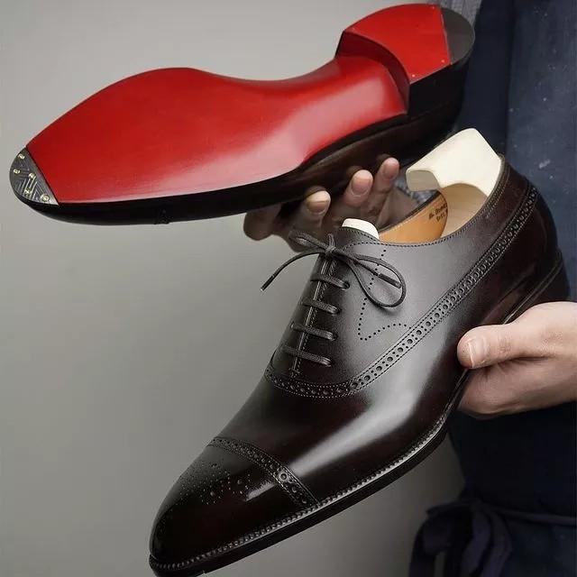 Men's classic Oxford brogues dress shoes