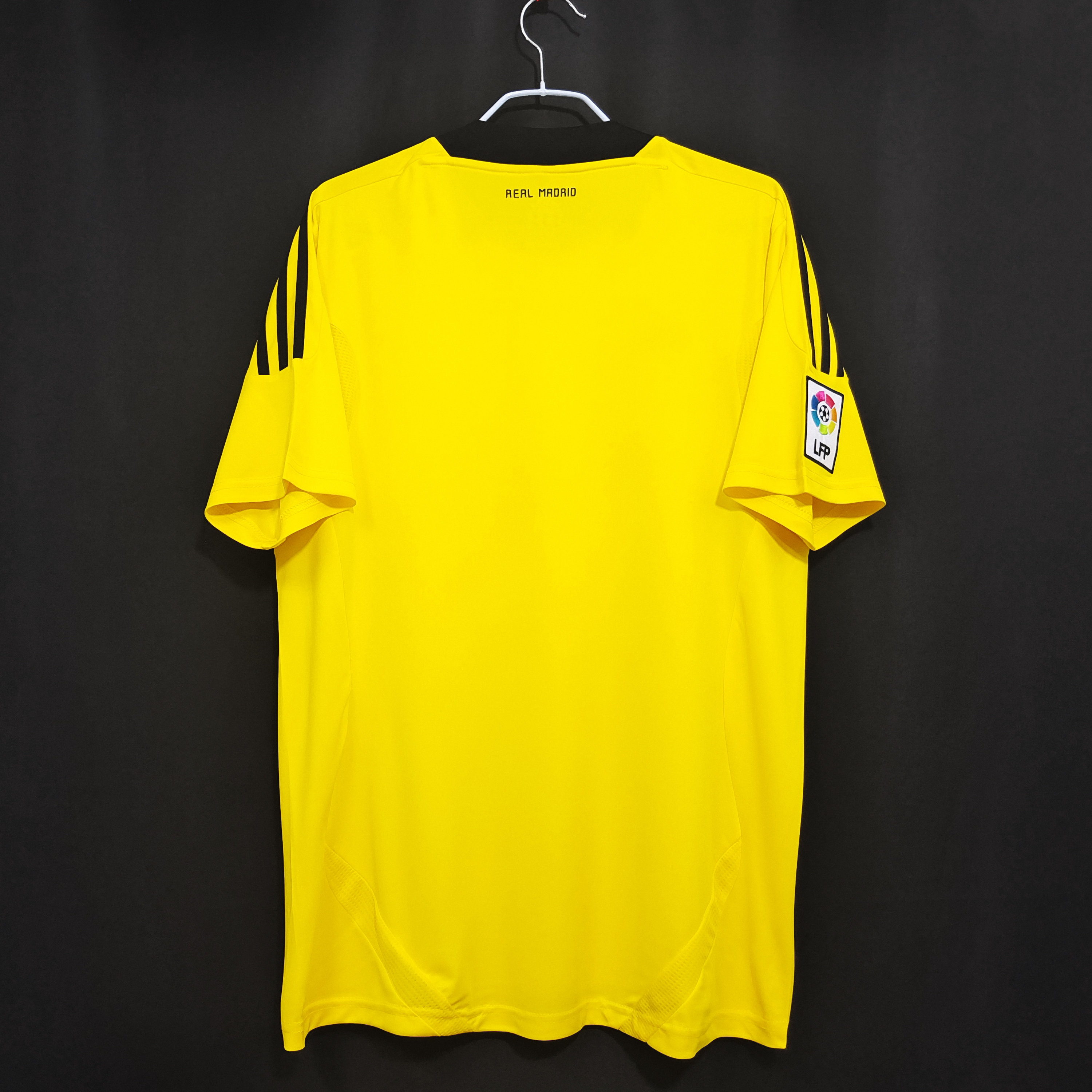 2011/12 Real Madrid Yellow Goalkeeper Vintage Shirt