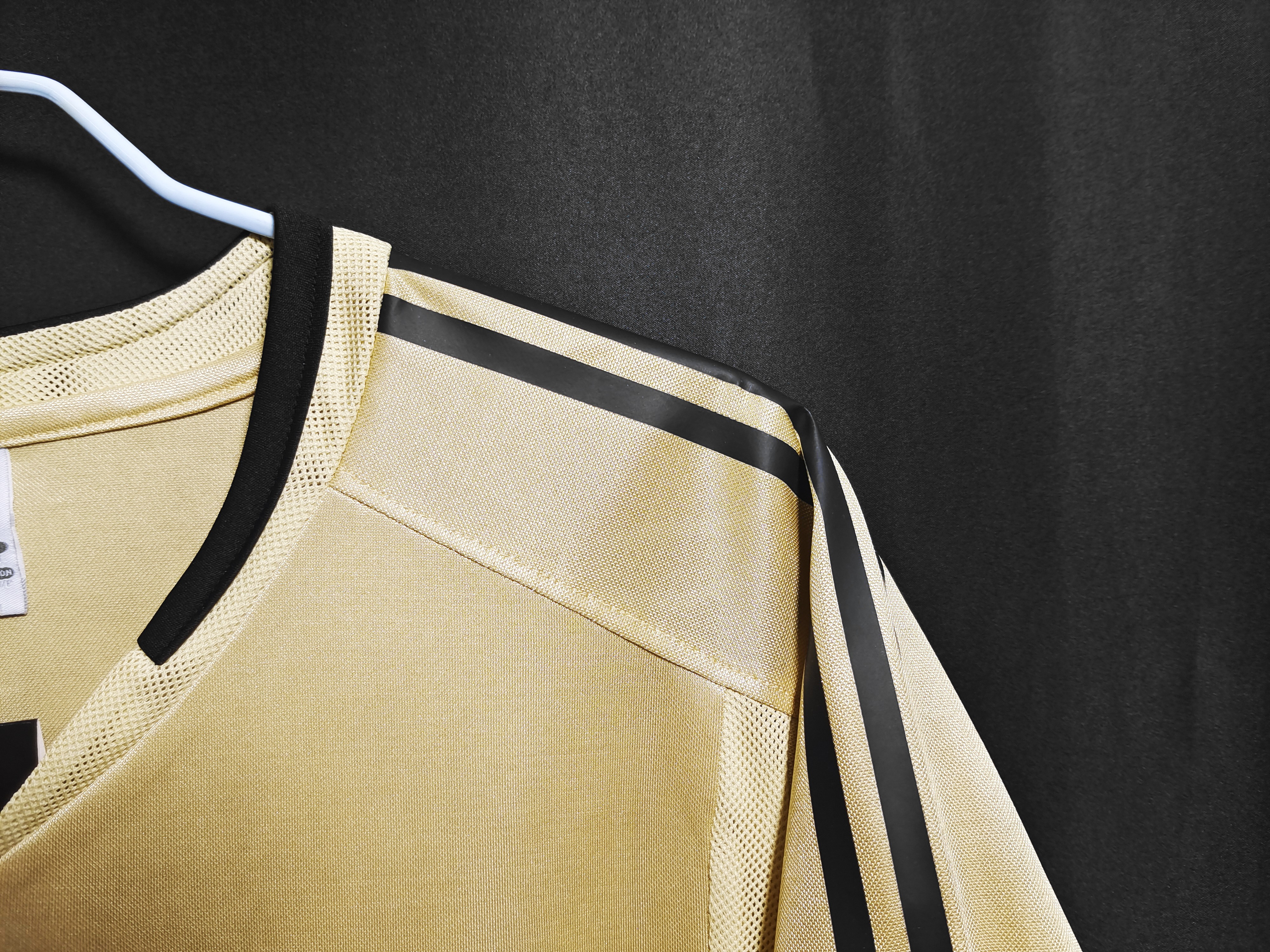 2004/05 Bayern Munich away Vintage Shirt