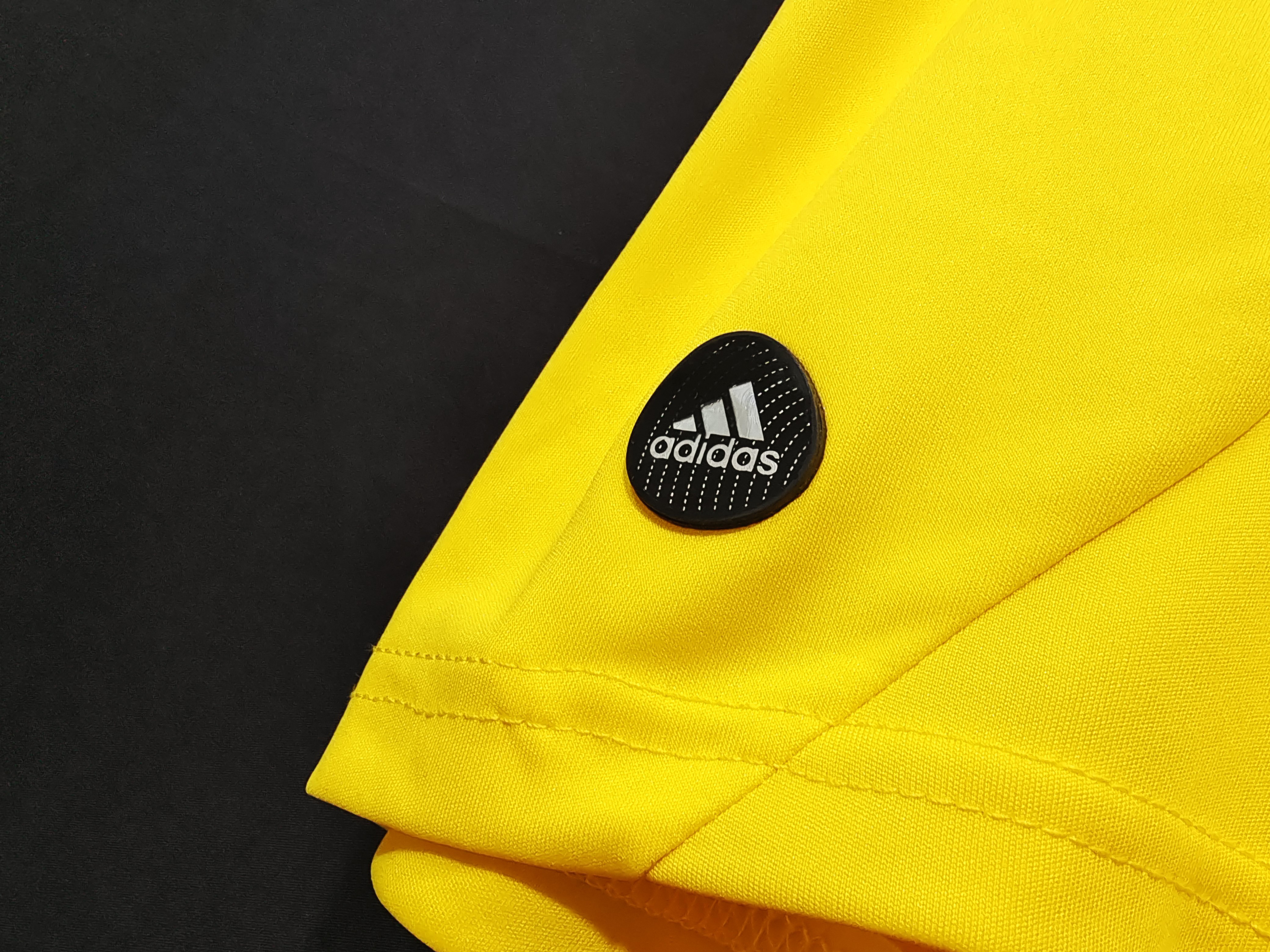 2011/12 Real Madrid Yellow Goalkeeper Vintage Shirt