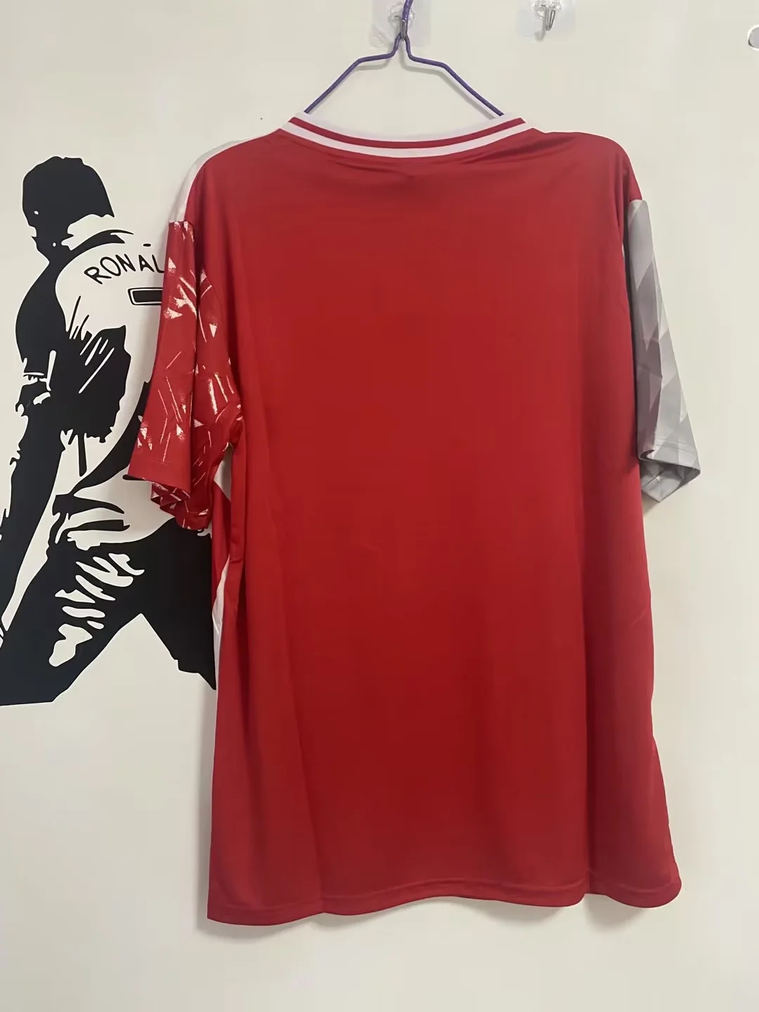 Liverpool Hybrid Commemorative Edition Retro Football Shirt