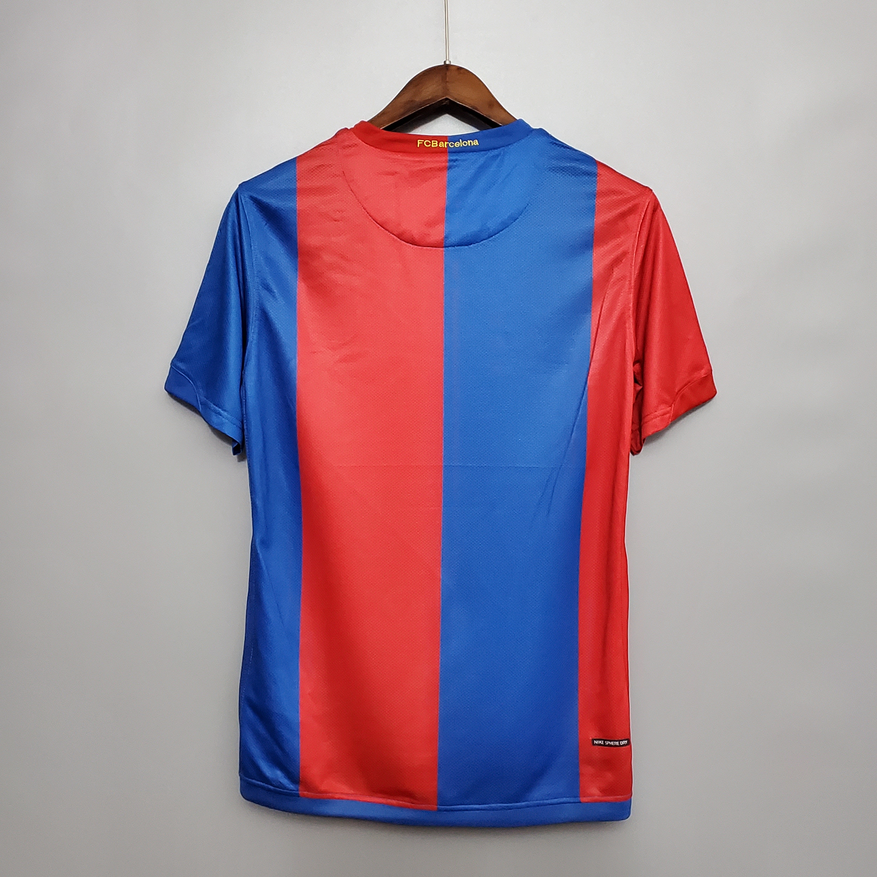 2006/07 Barcelona Home Retro Football Shirt