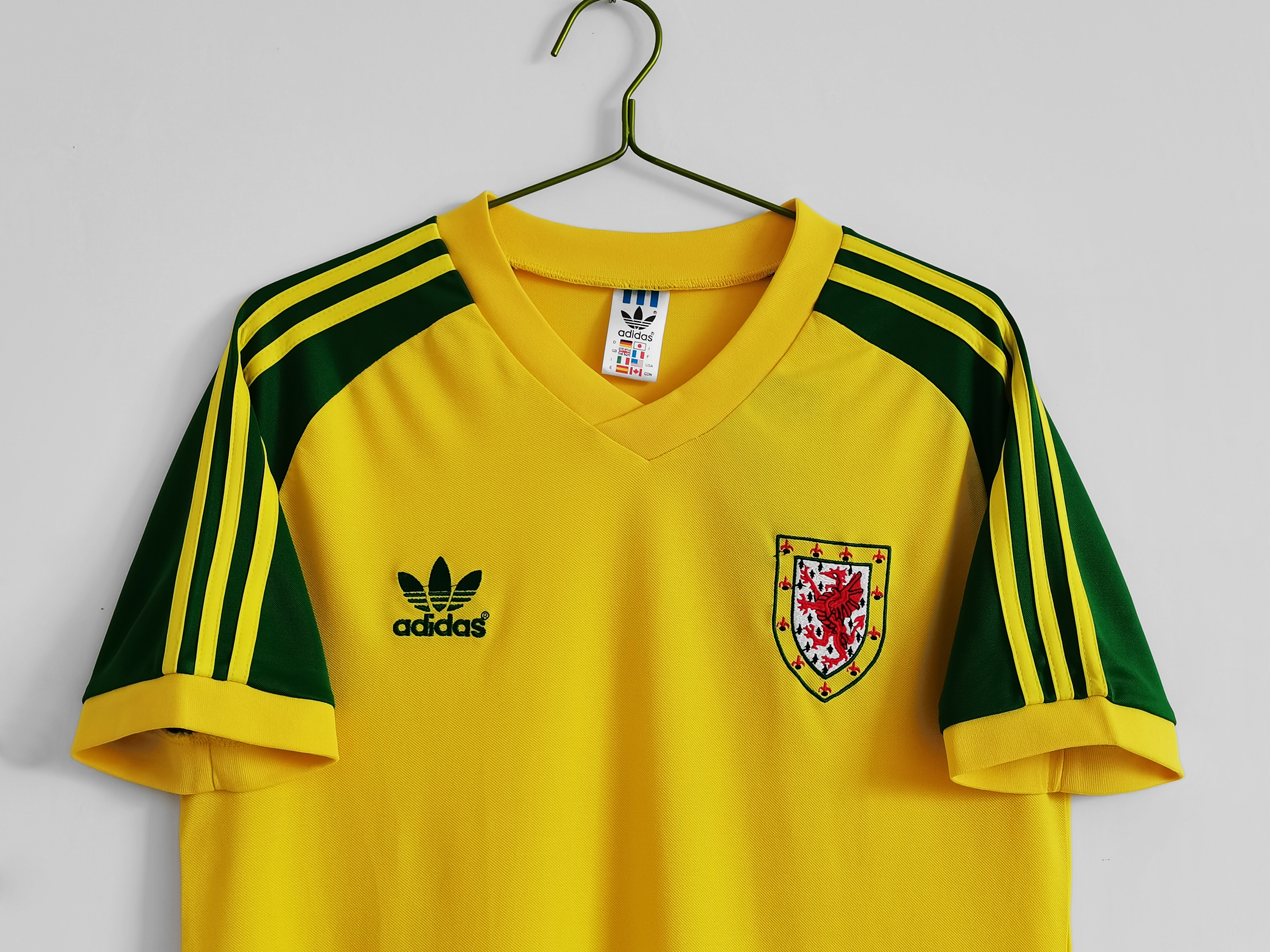1982 Wales away national team retro jersey