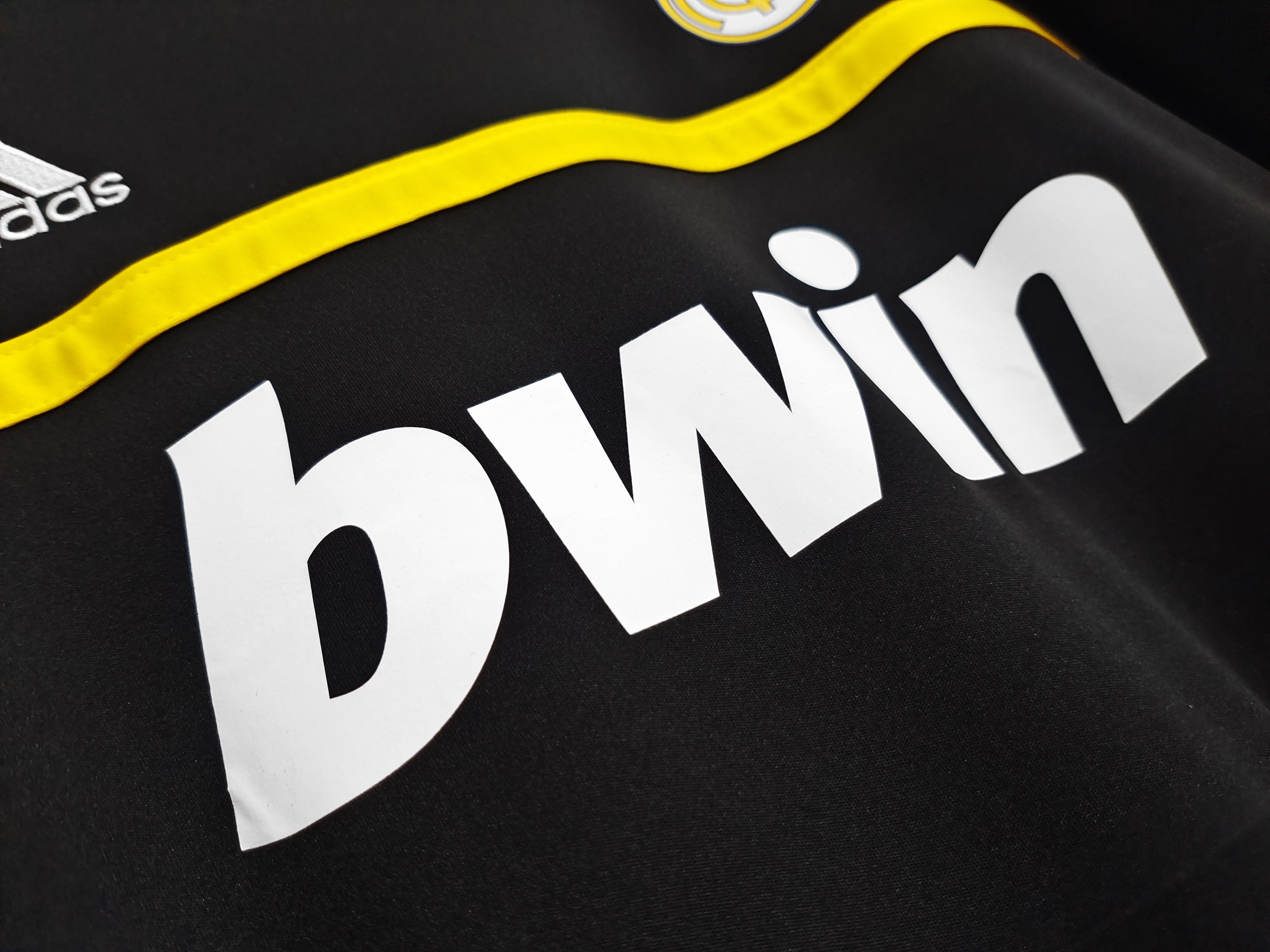 2011/12 Real Madrid Black Goalkeeper Vintage Shirt