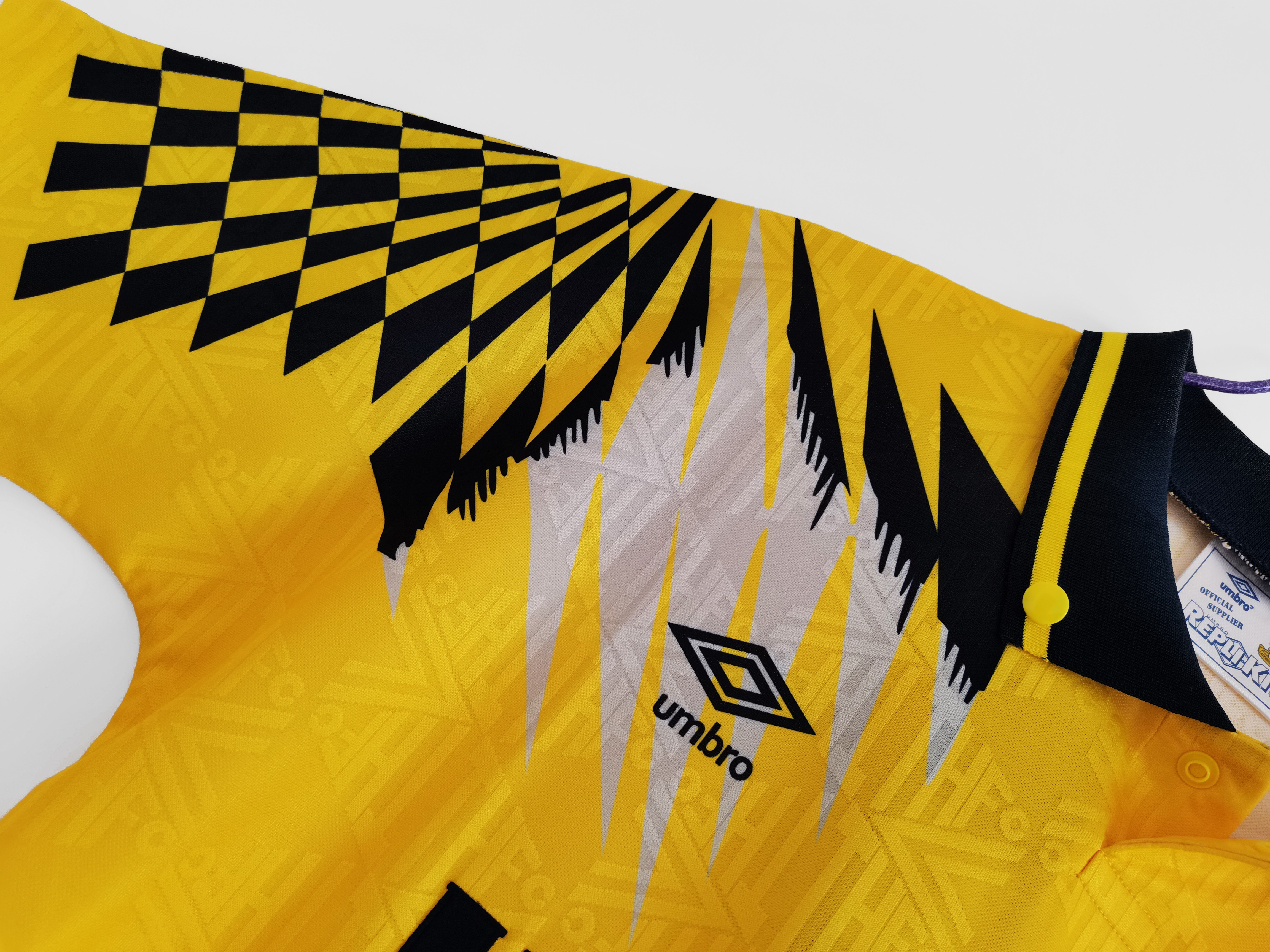 1992/94 Tottenham away football jersey