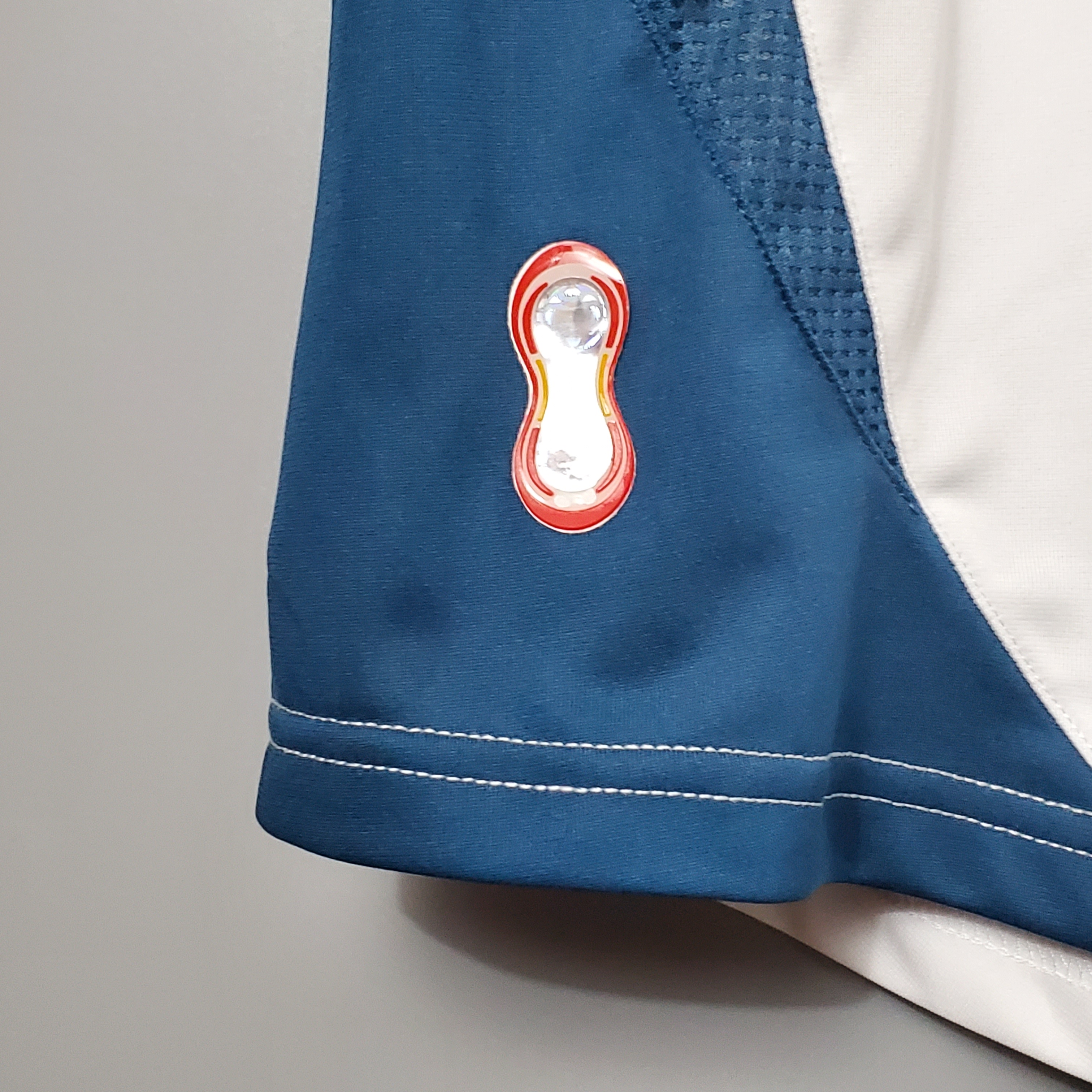 2006/07 Liverpool Away Retro Football Shirt