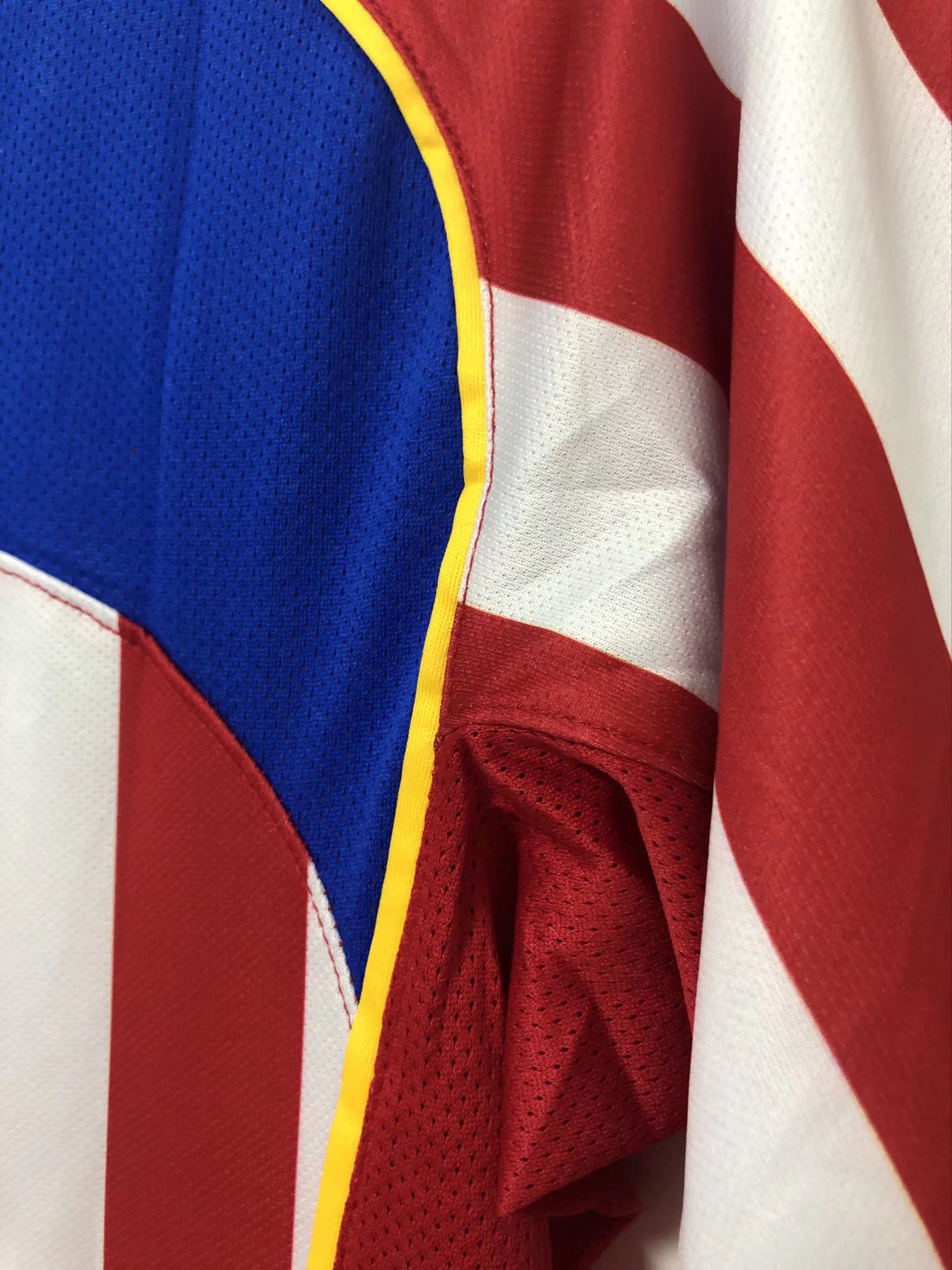 2004/05 Atlético de Madrid Home Retro Football Shirt