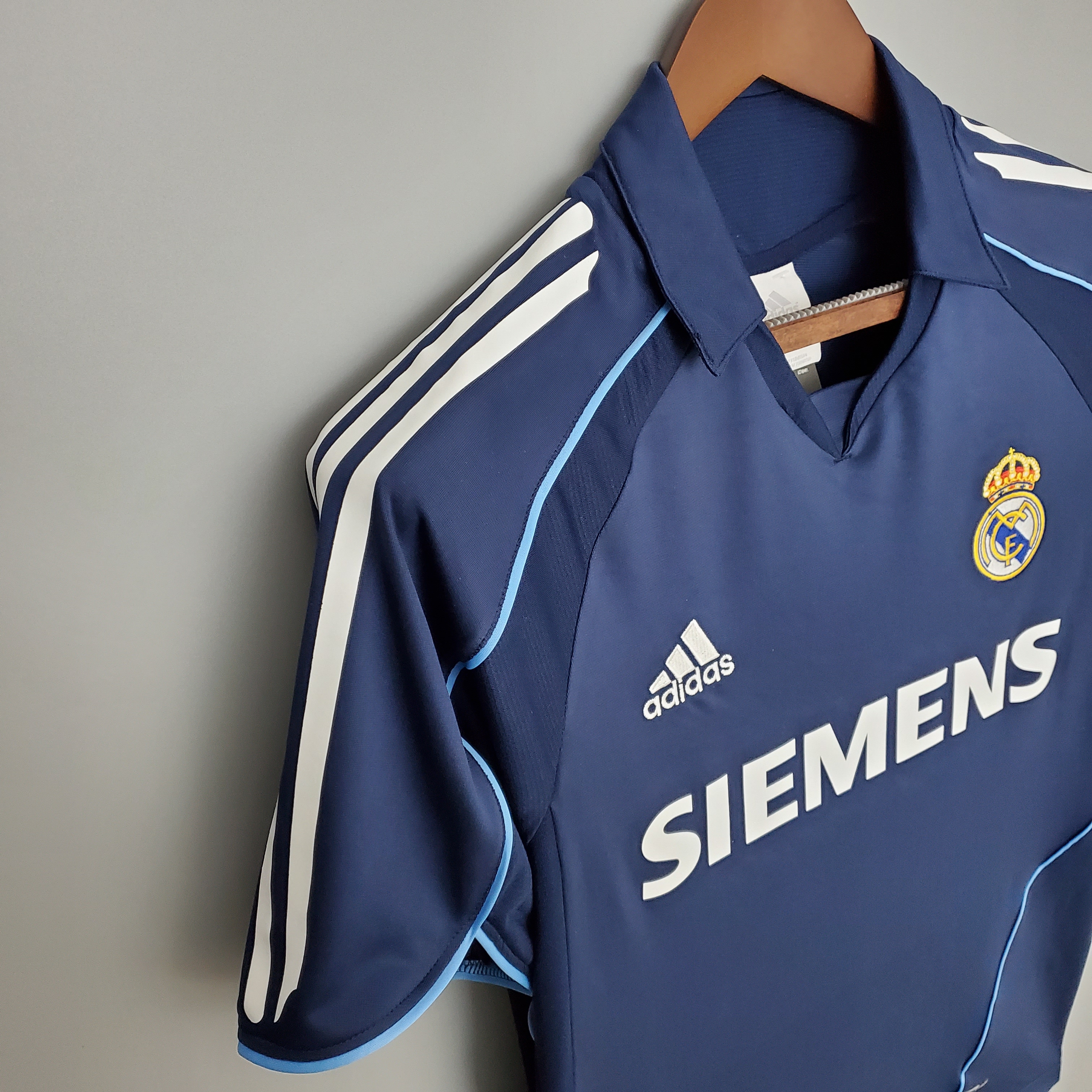2005/06 Real Madrid away vintage shirt