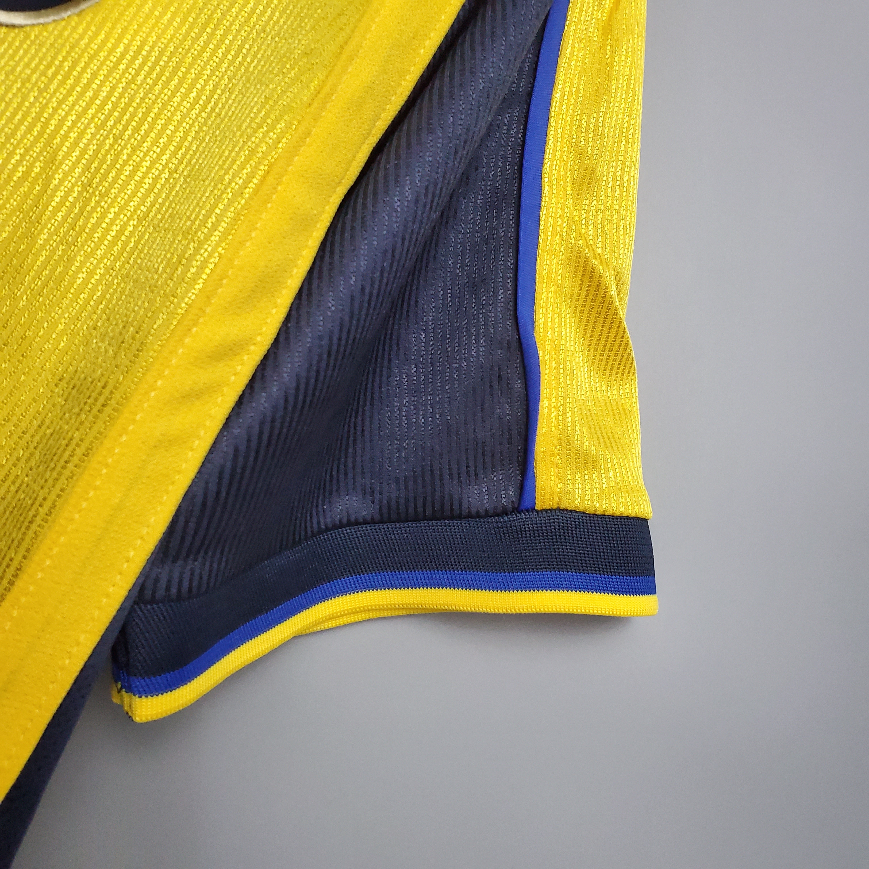 1999/00 Arsenal Away Retro Shirt