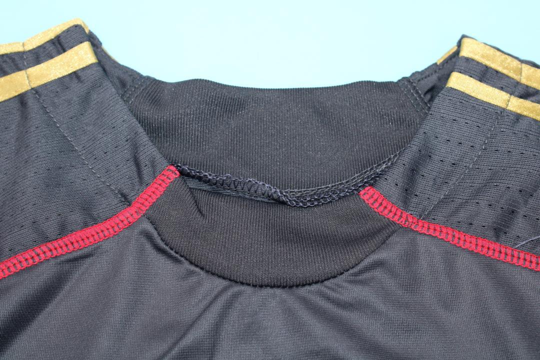 2009/10 Liverpool Away Long Sleeve Retro Football Shirt