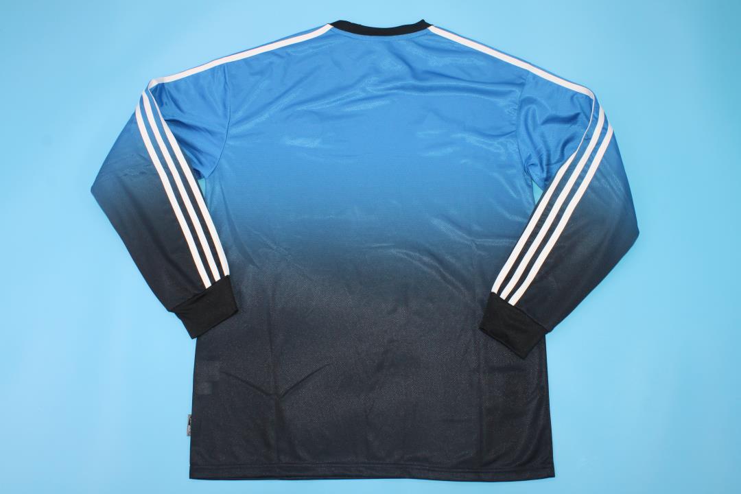 2002/03 Bayern Munich Goalkeeper Long Sleeve Vintage Shirt