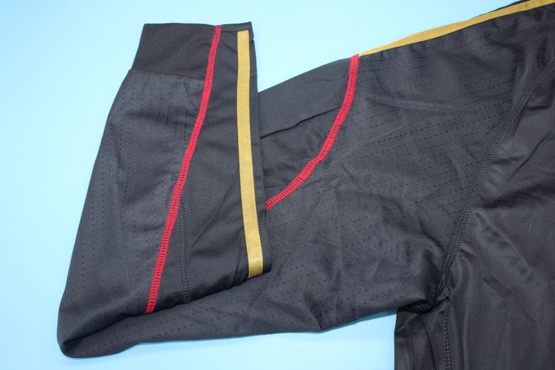 2009/10 Liverpool Away Long Sleeve Retro Football Shirt