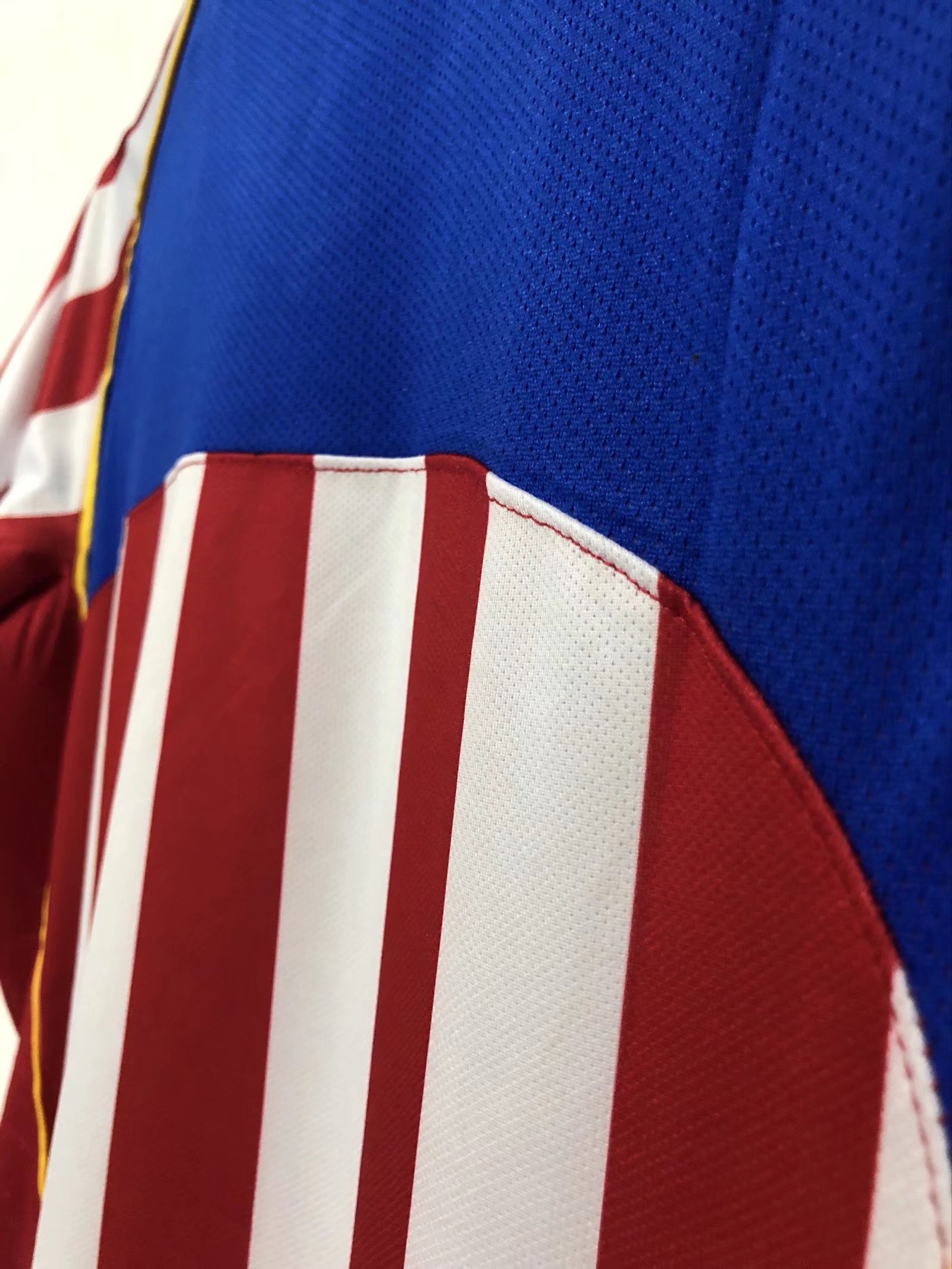 2004/05 Atlético de Madrid Home Retro Football Shirt