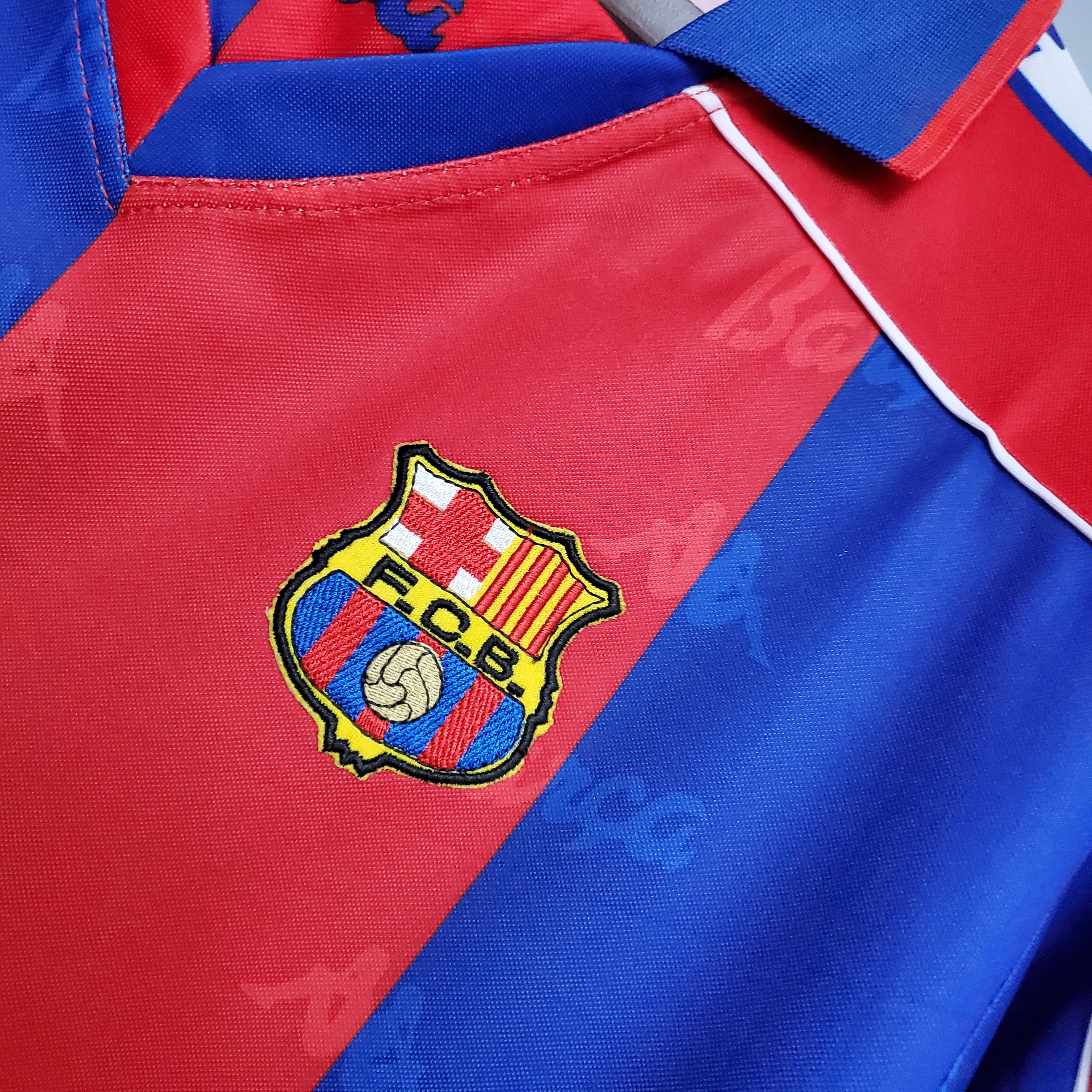 1992/95 Barcelona Home Retro Football Shirt
