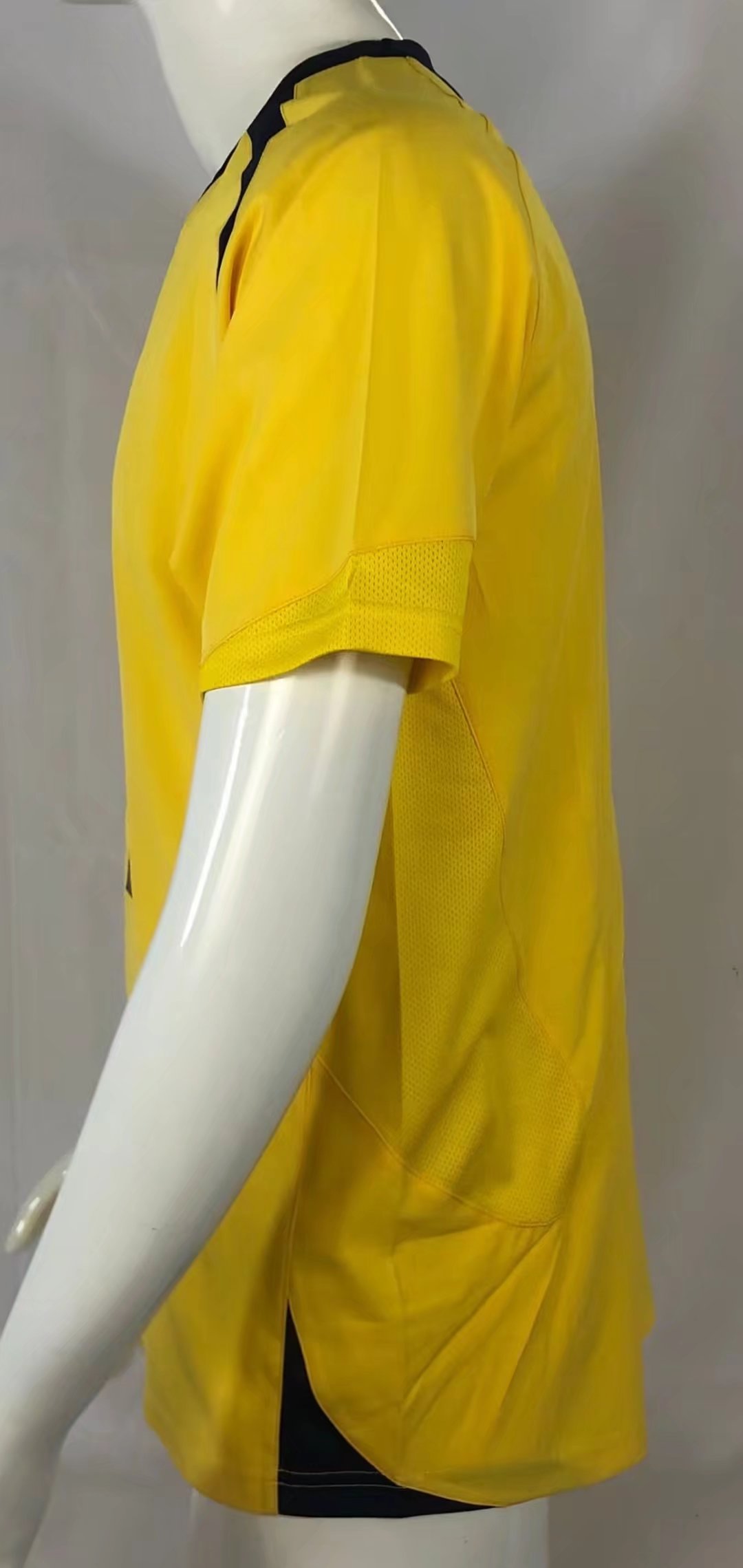 2005/06 Arsenal Away Vintage Shirt