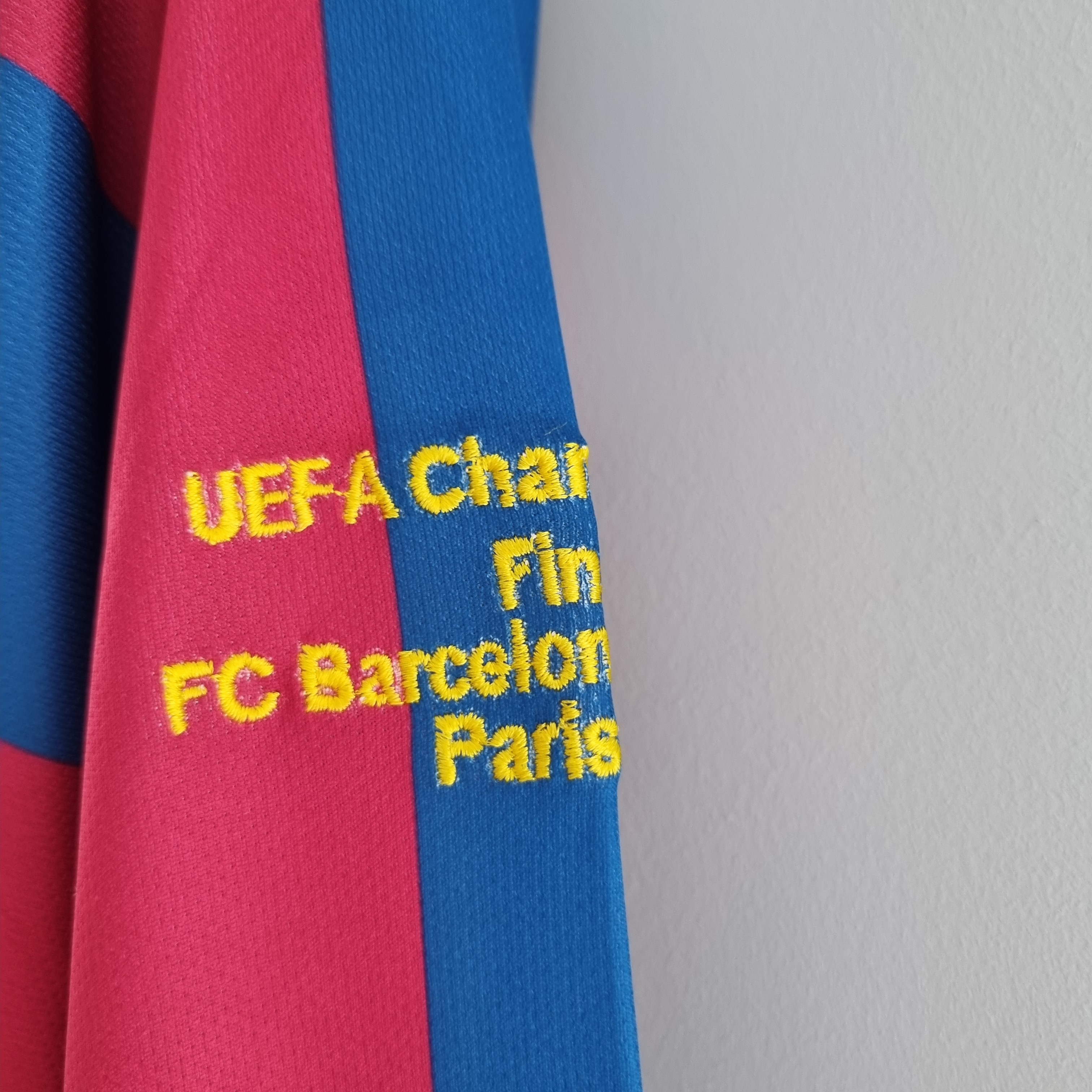 2005/06 Barcelona Home Long Sleeve Retro Football Shirt