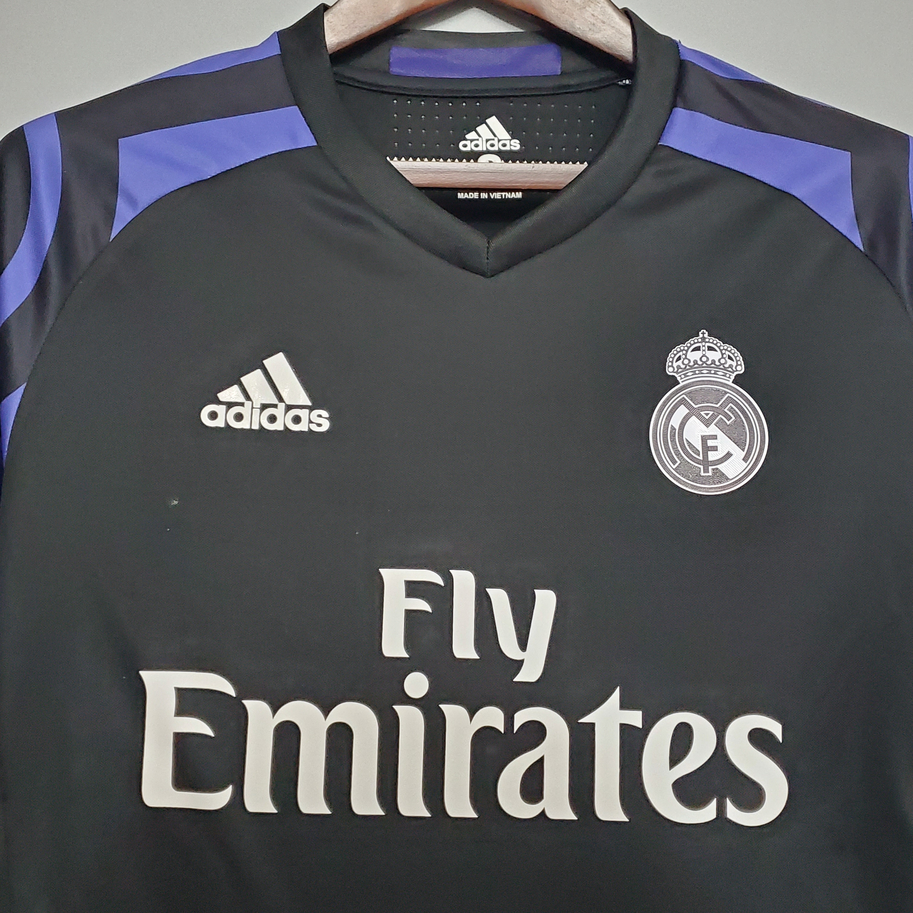 2016/17 Real Madrid Third Vintage Shirt