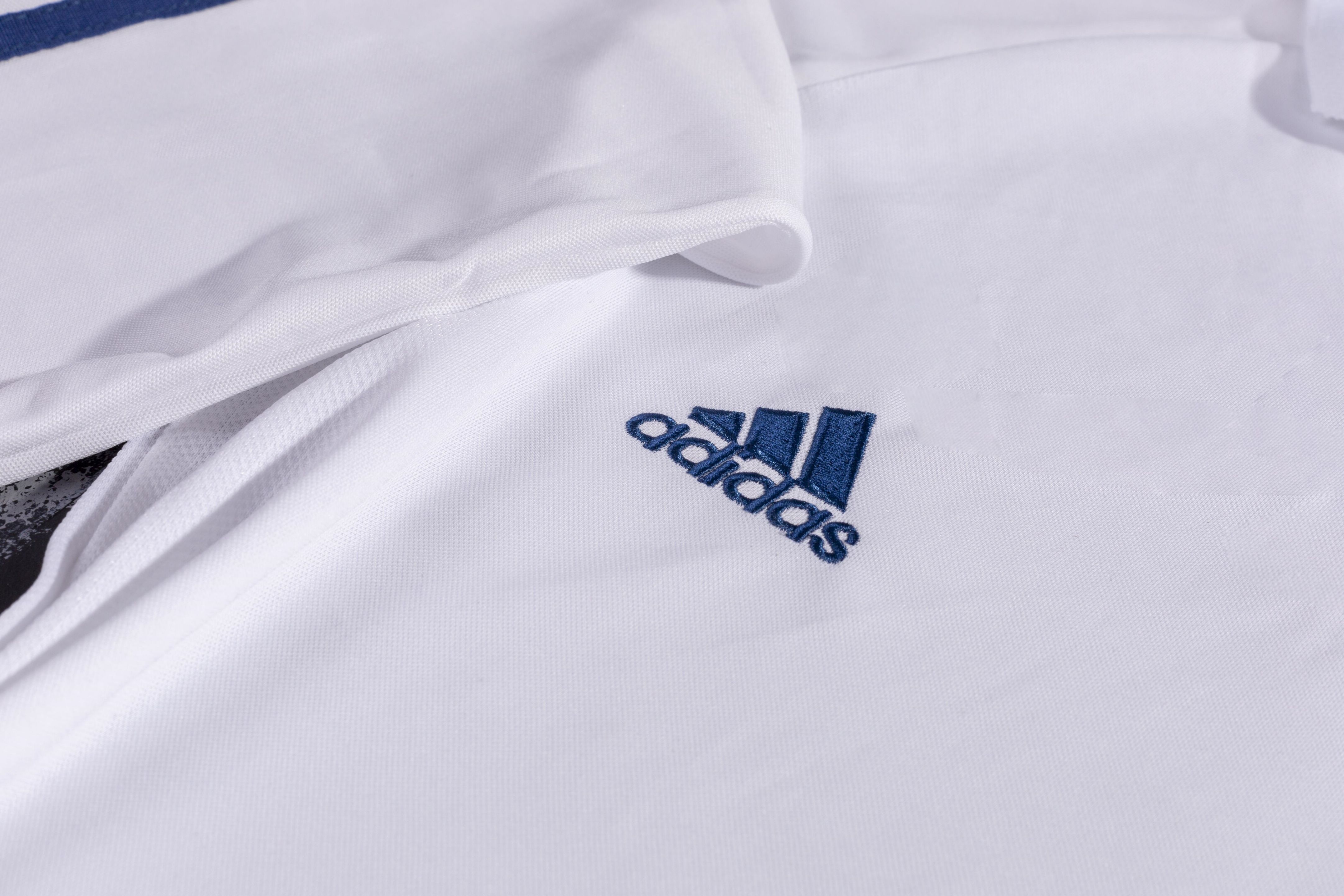 2001/02 Real Madrid home long sleeve vintage shirt