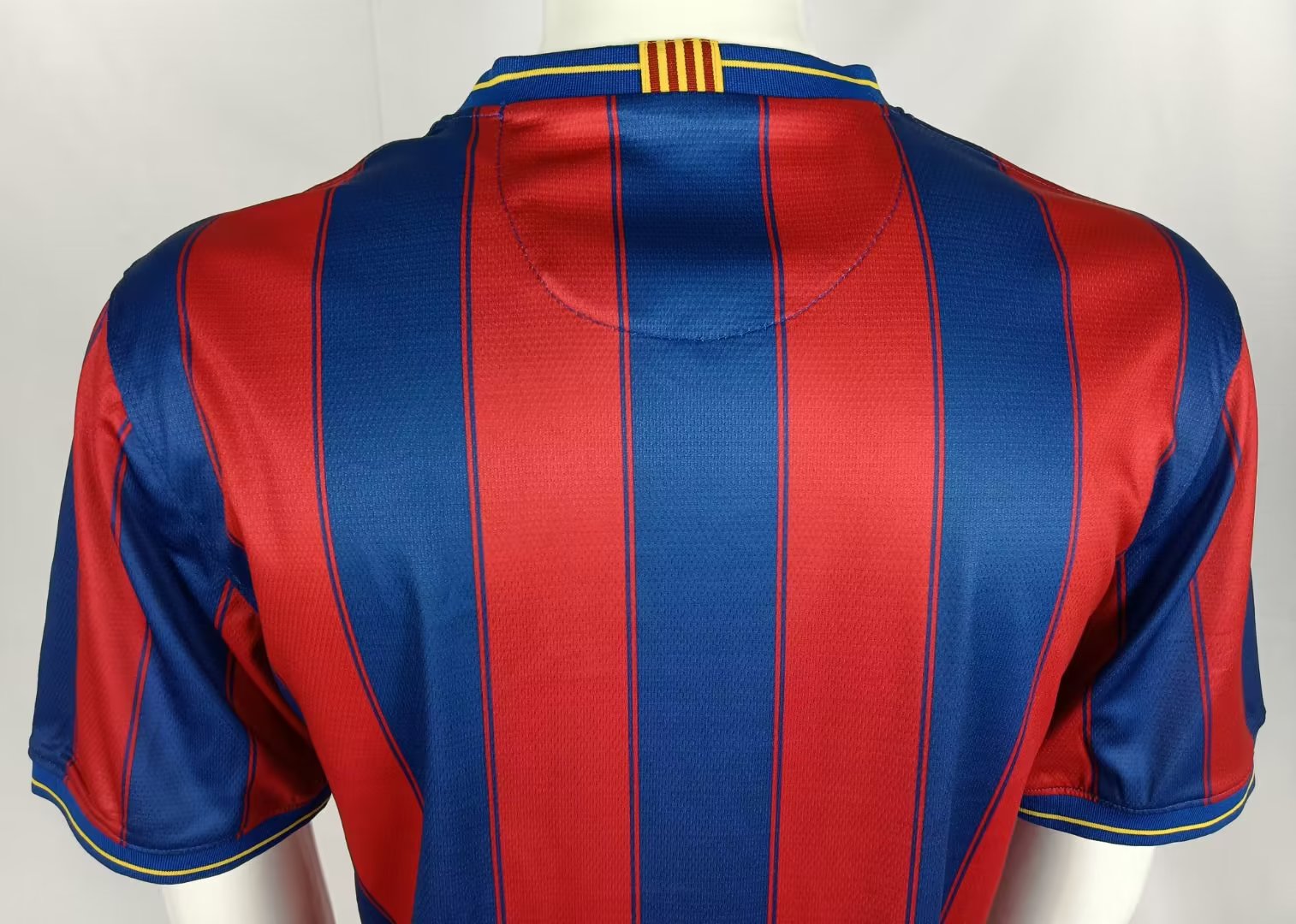 2009/10 Barcelona Home Retro Football Shirt