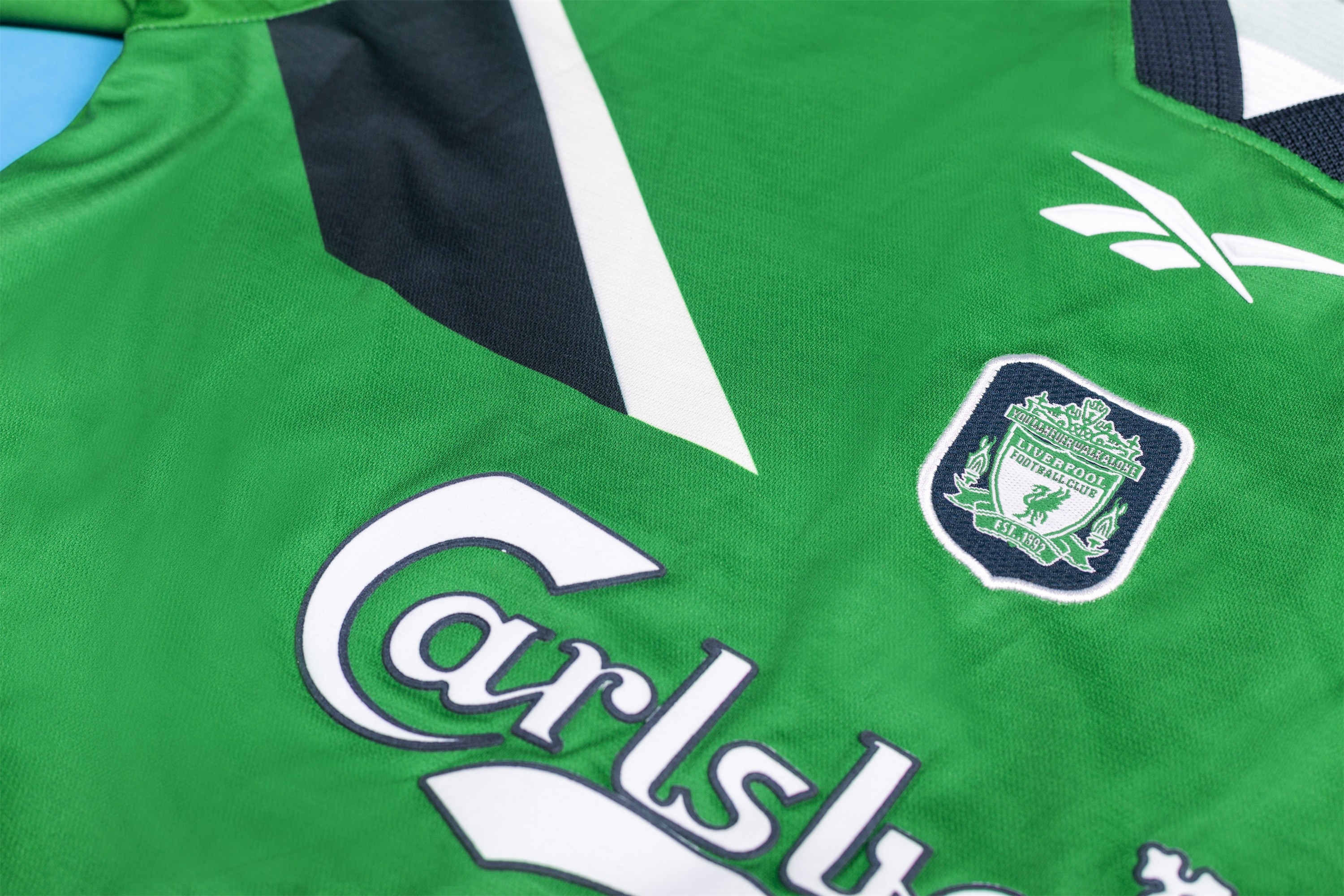 1999 / 00 Liverpool away vintage shirt