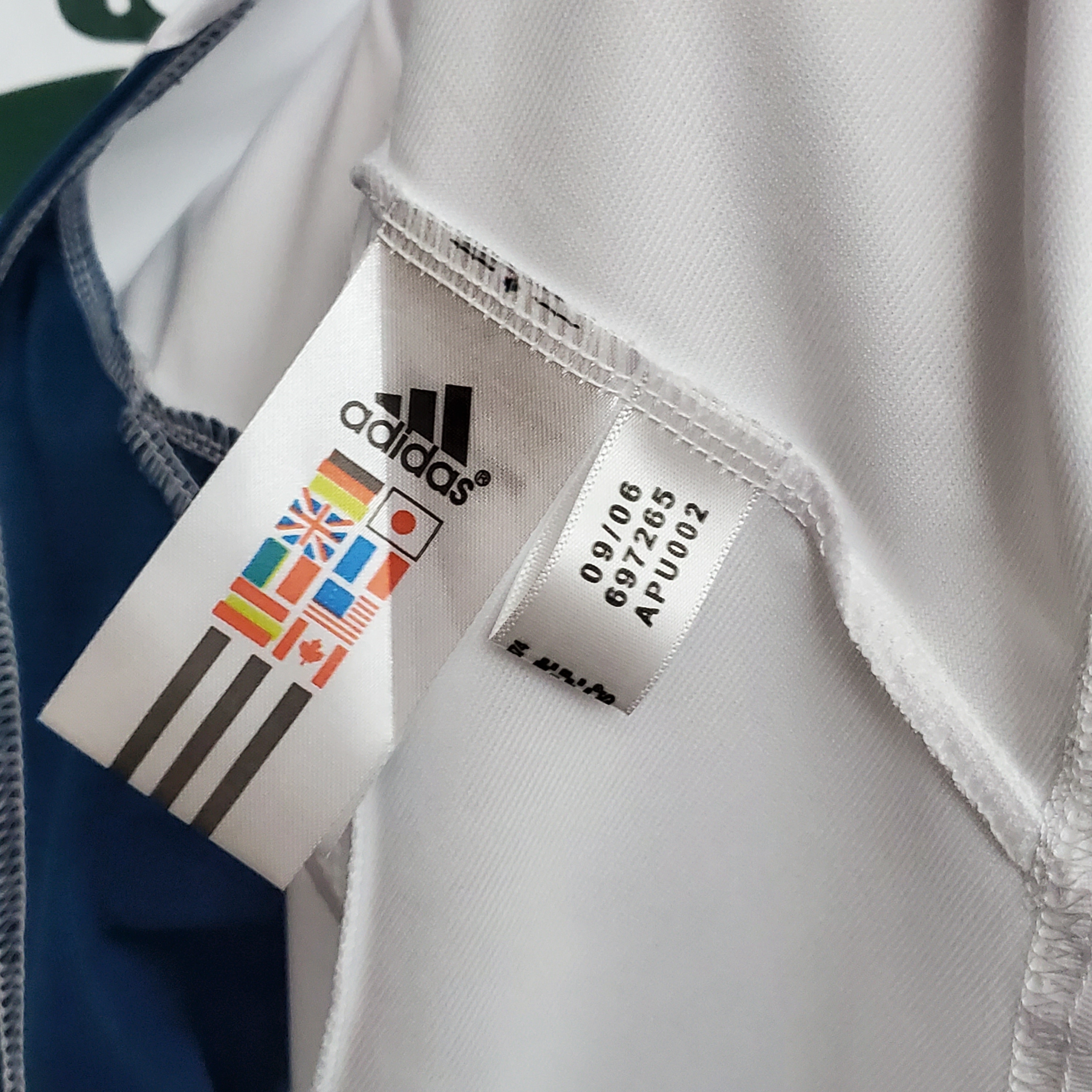 2006/07 Liverpool Away Retro Football Shirt