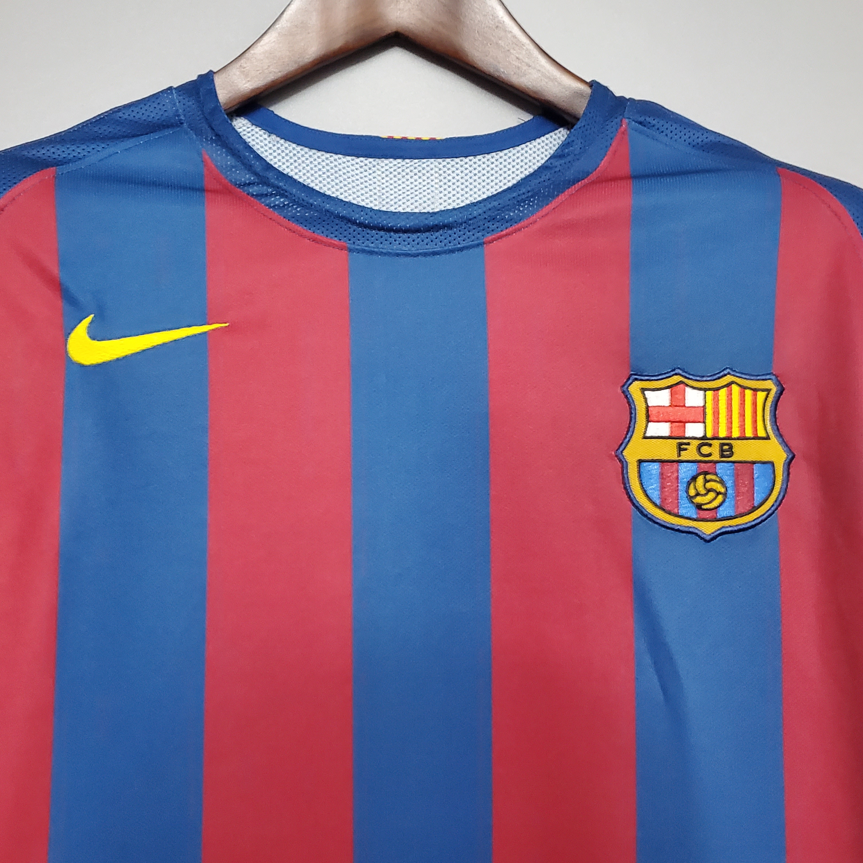 2005/06 Barcelona Home Champions League Retro Football Jersey