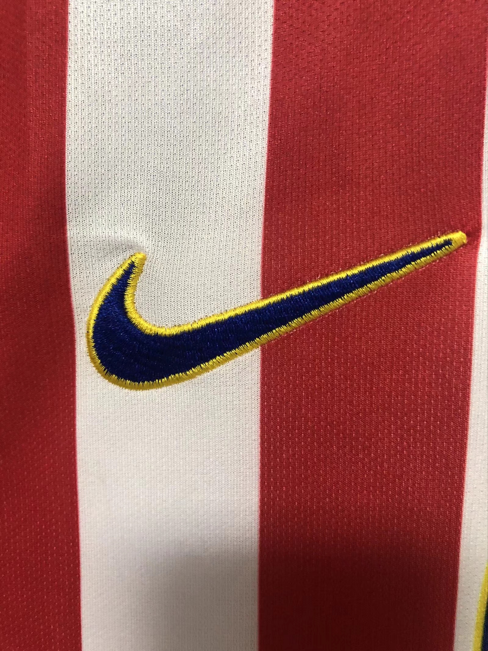 2004/05 Atlético de Madrid Home Retro Football Shirt